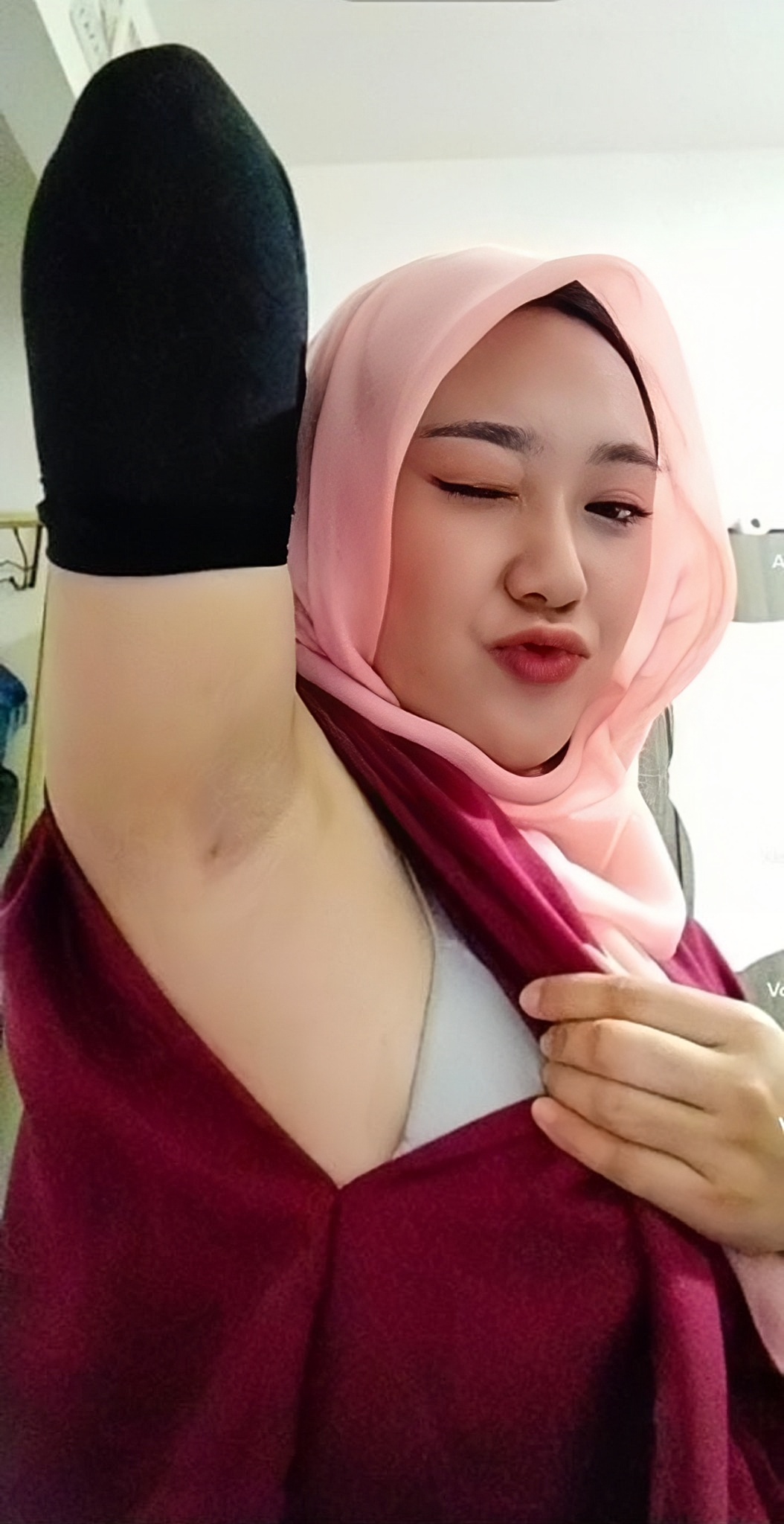 Cewek cakep suka pamer tetek