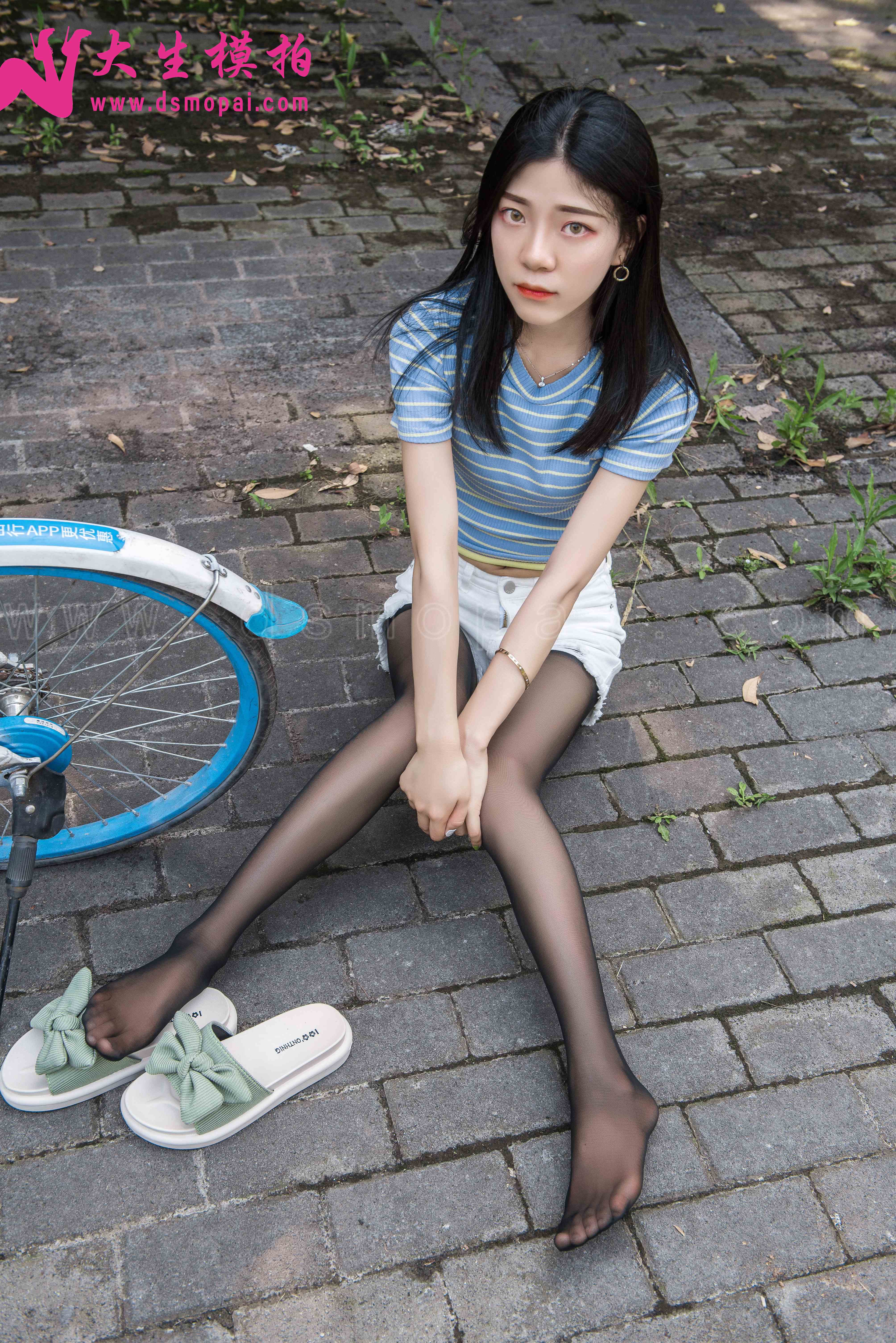 China Beauty Legs and feet 899