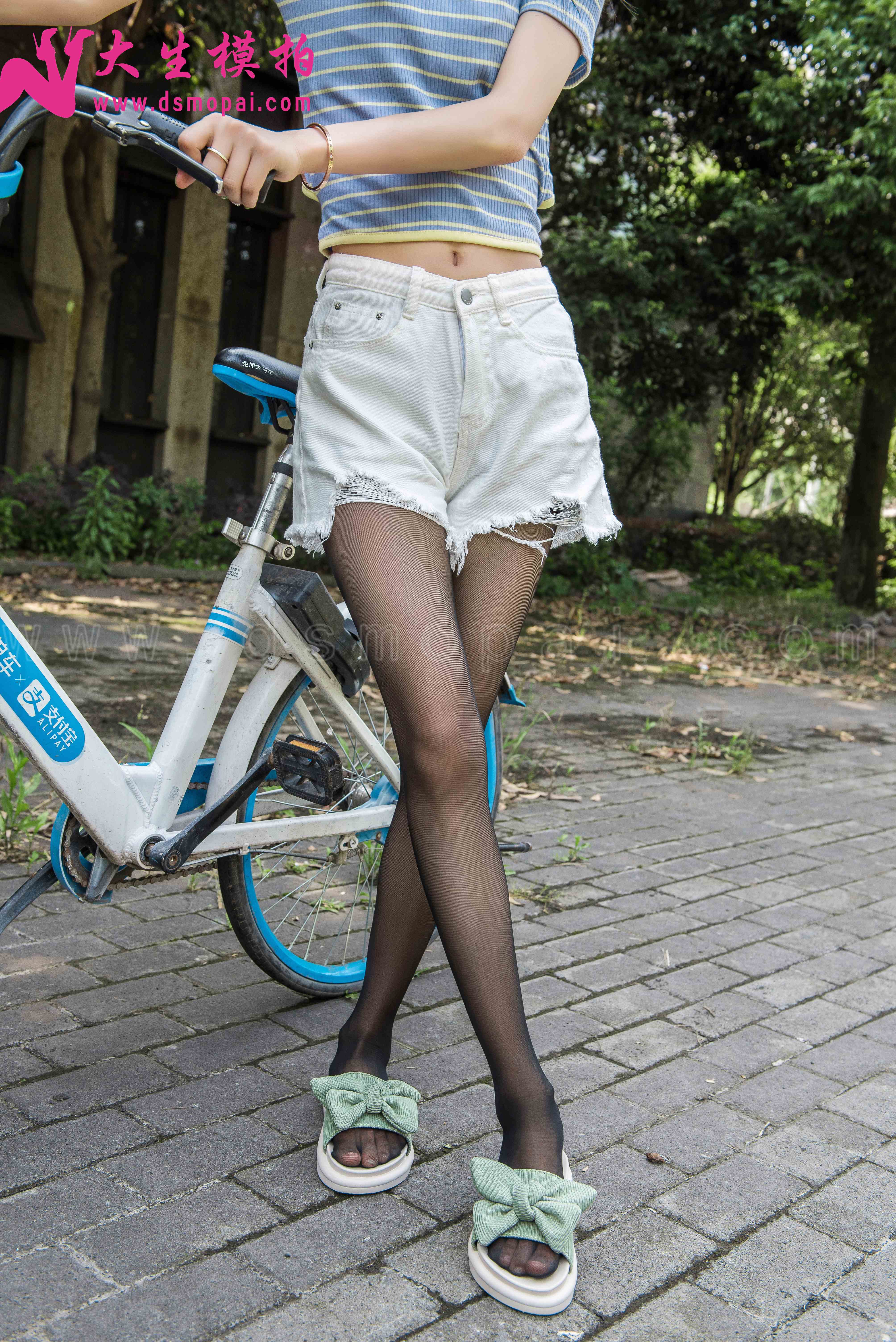 China Beauty Legs and feet 899