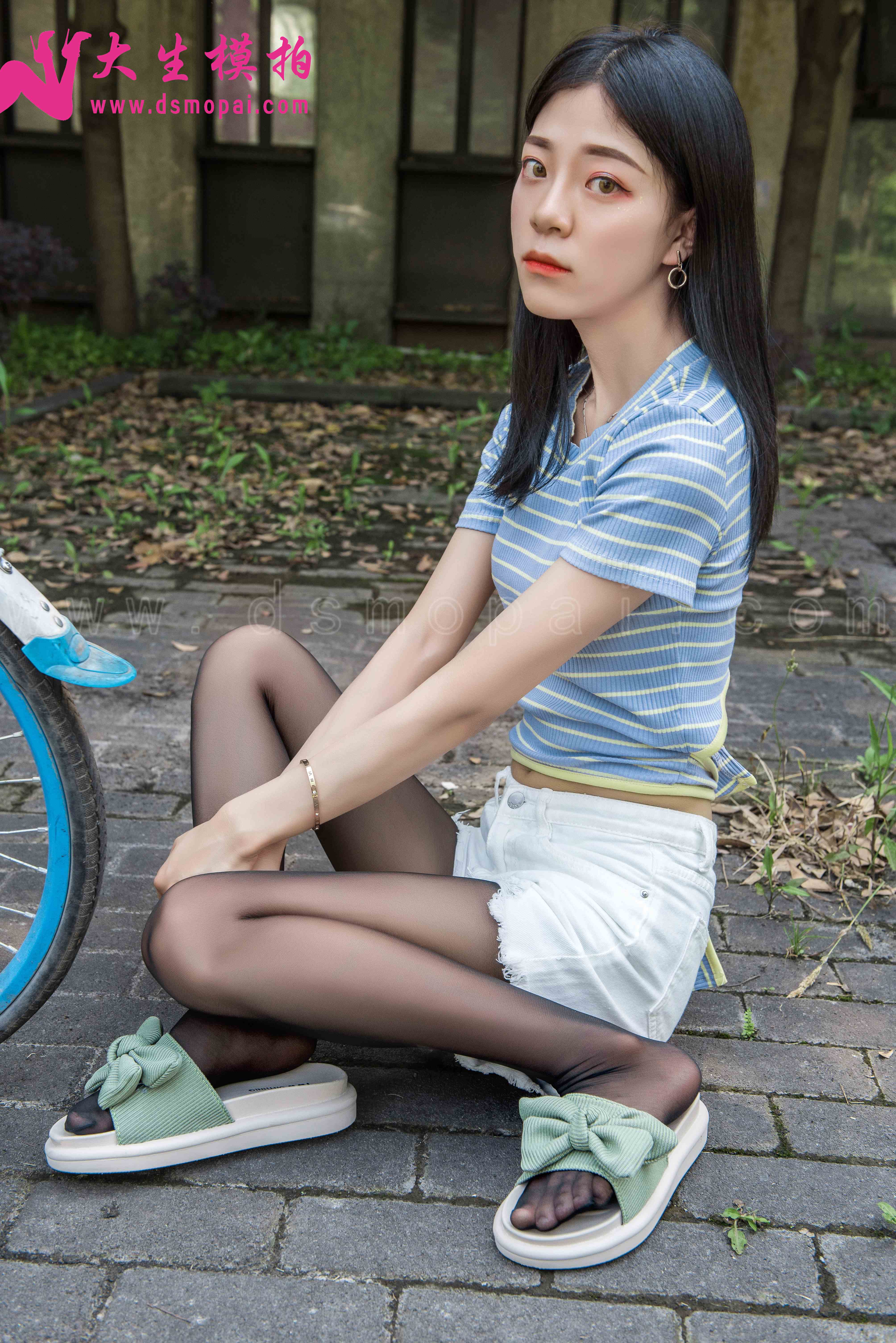 China Beauty Legs and feet 899