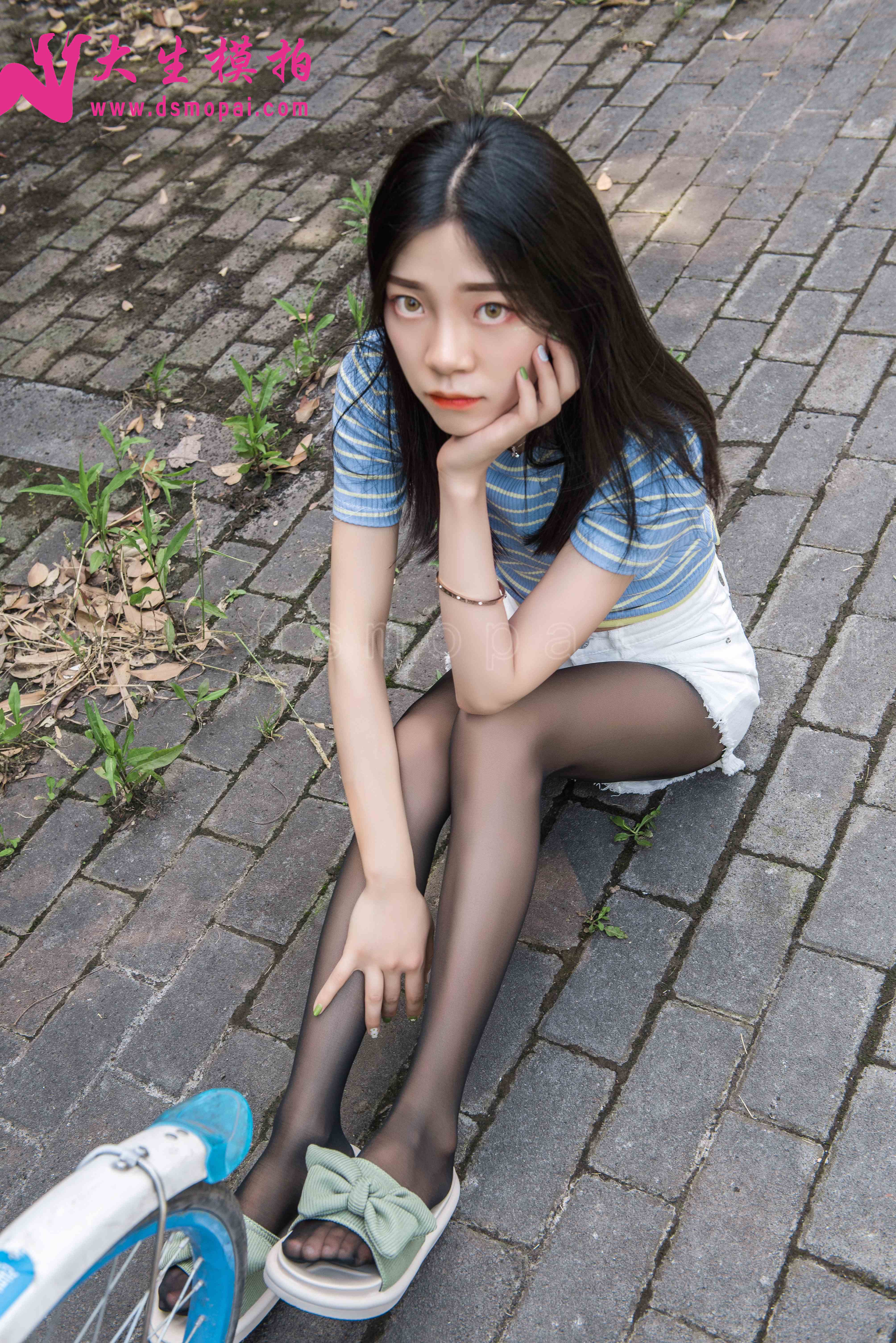 China Beauty Legs and feet 899