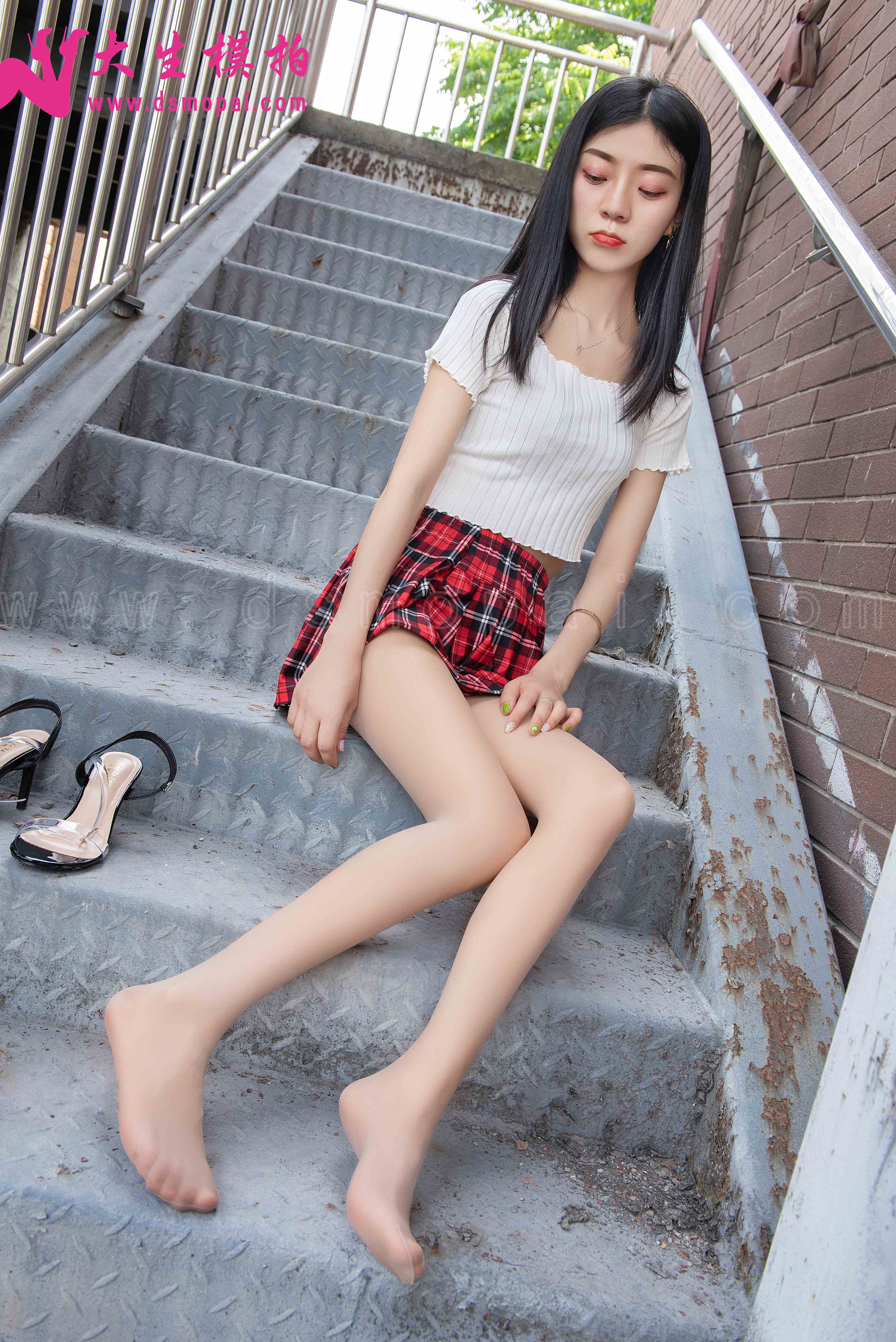 China Beauty Legs and feet 903