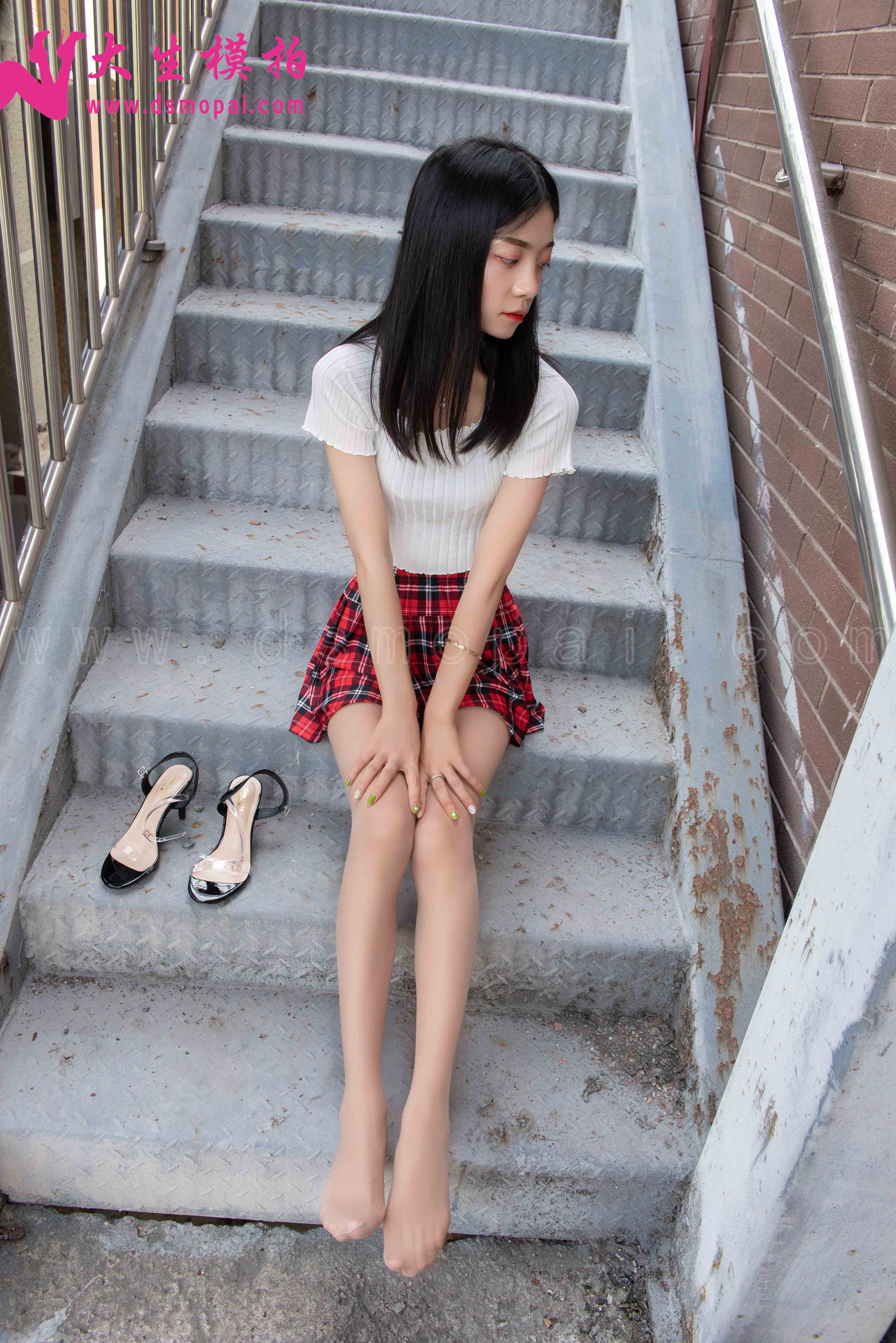 China Beauty Legs and feet 903