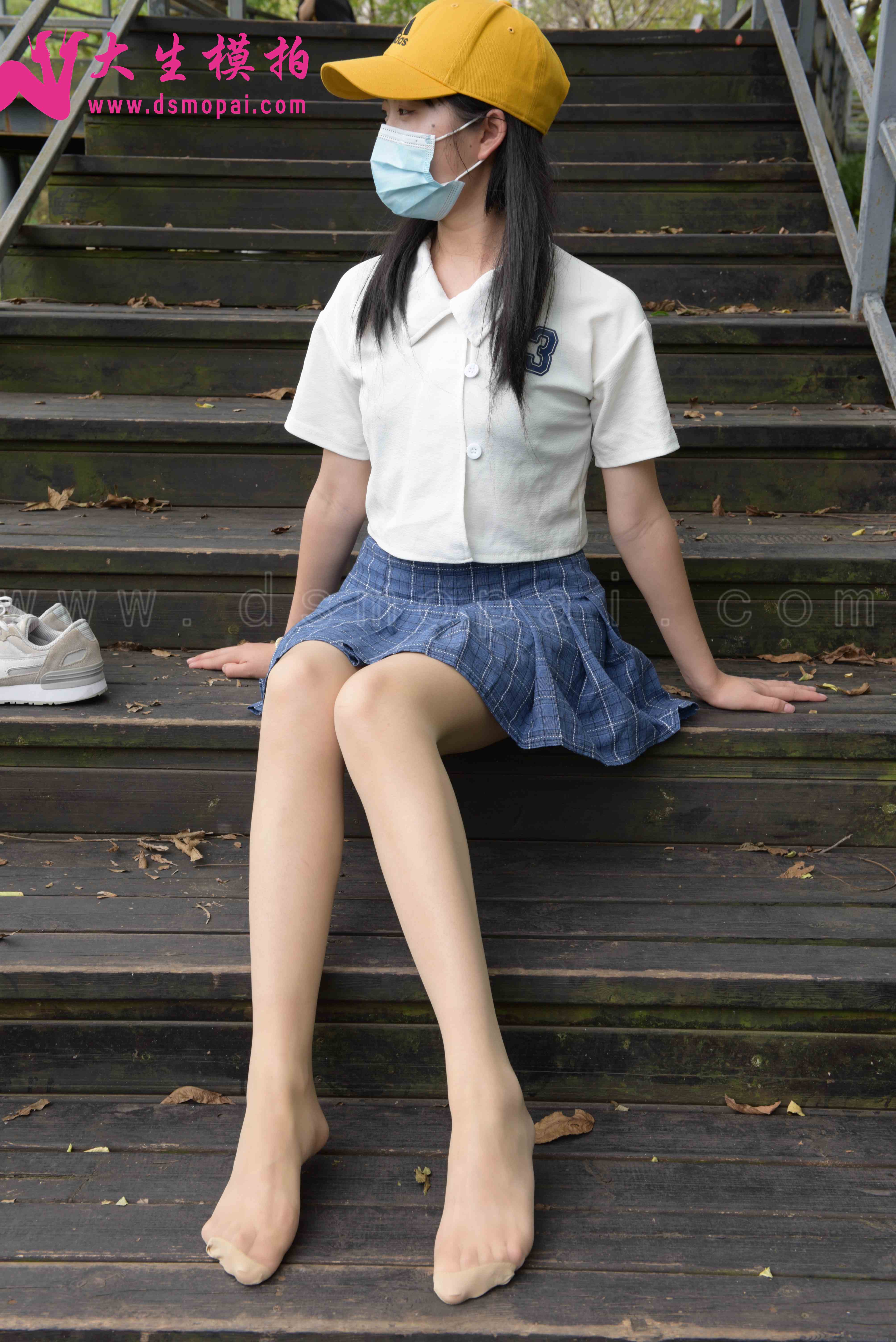 China Beauty Legs and feet 905