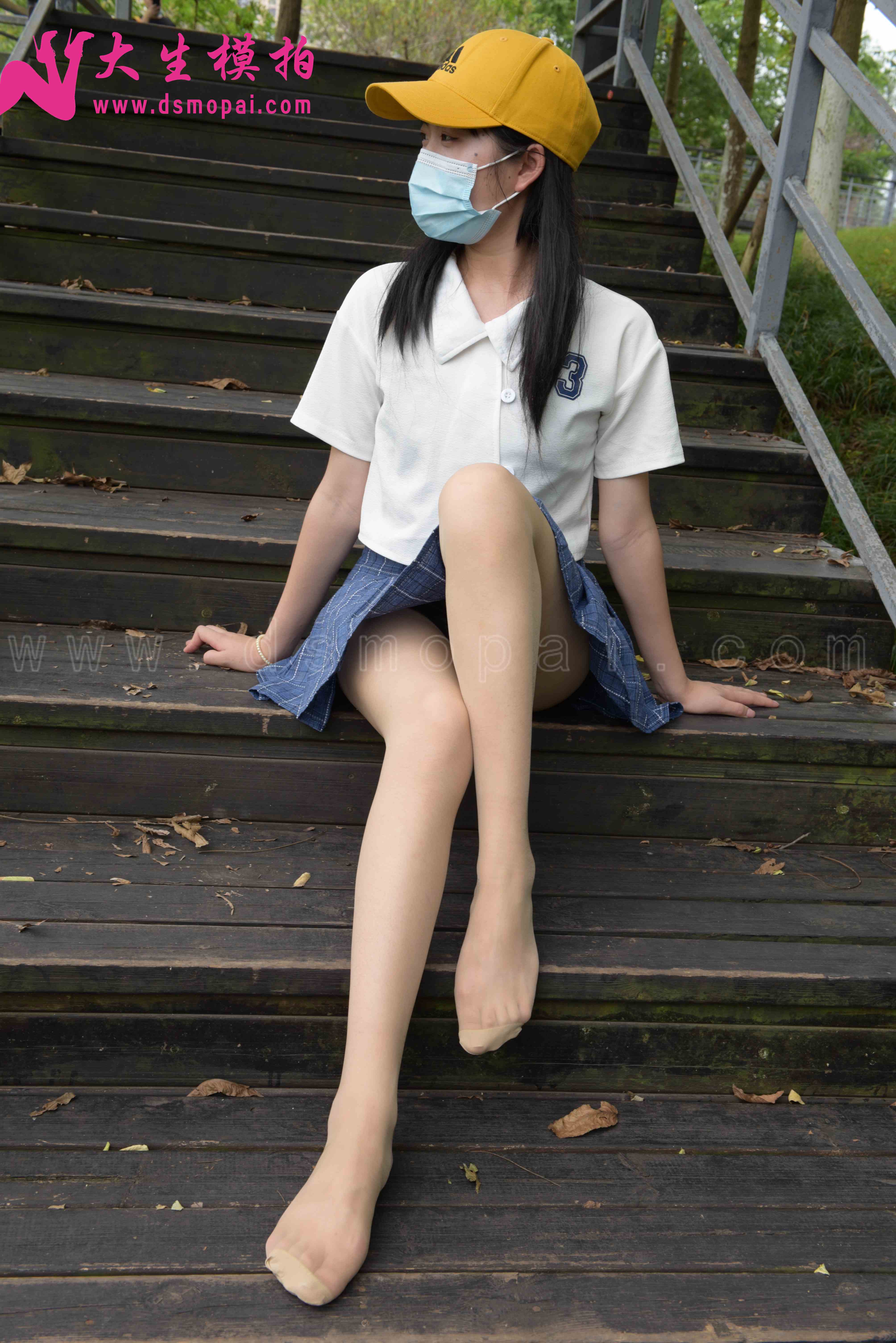 China Beauty Legs and feet 905