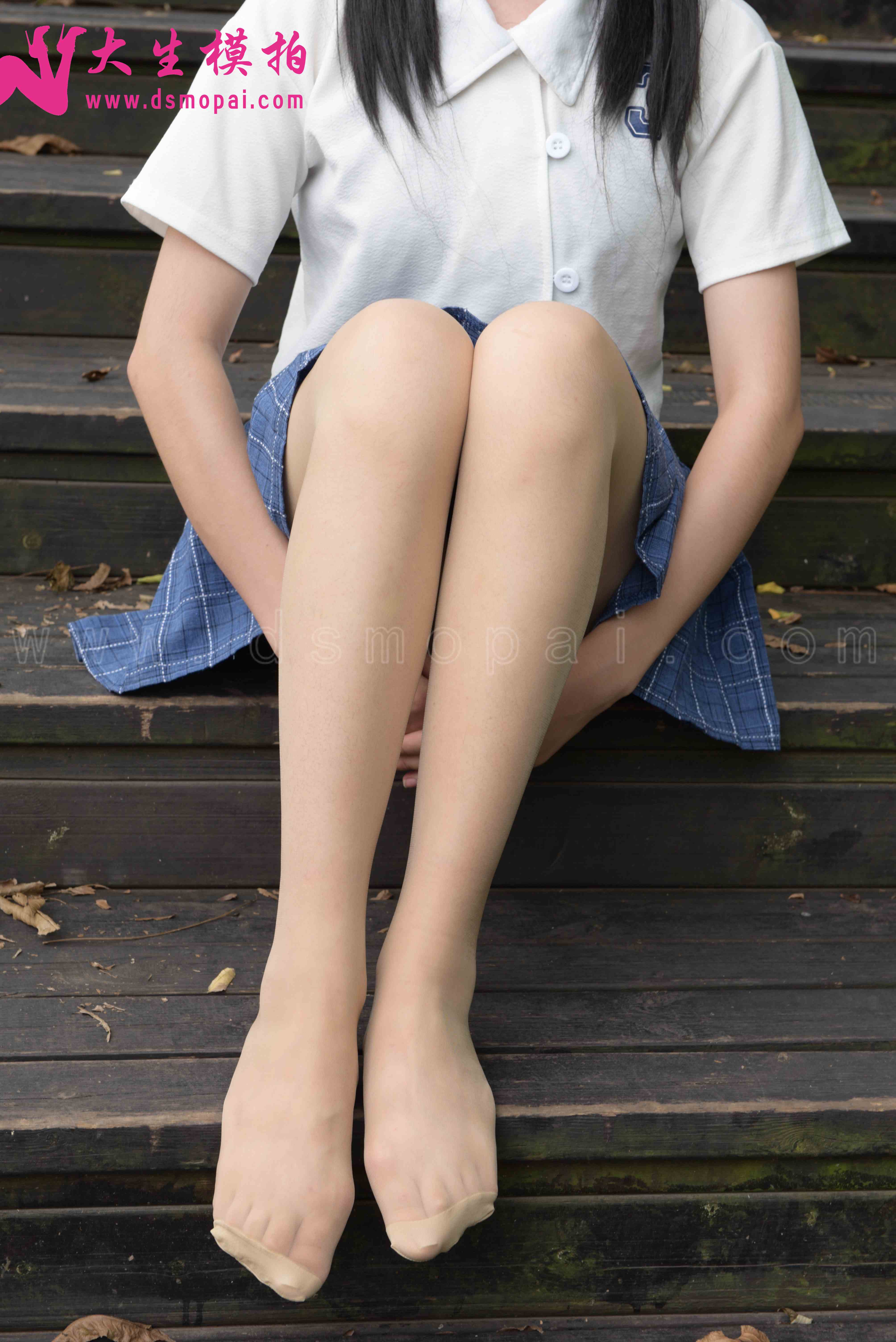 China Beauty Legs and feet 905