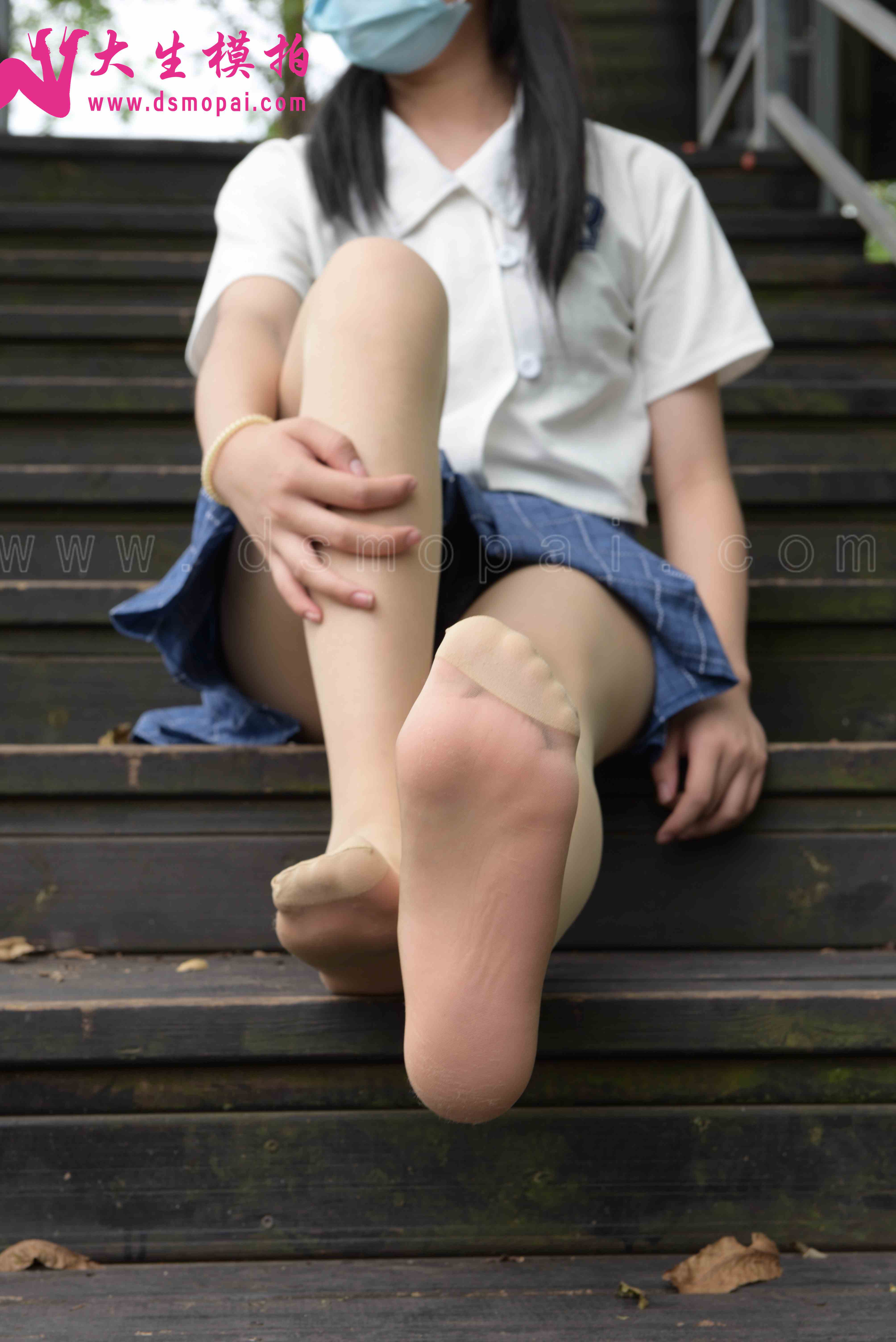 China Beauty Legs and feet 905