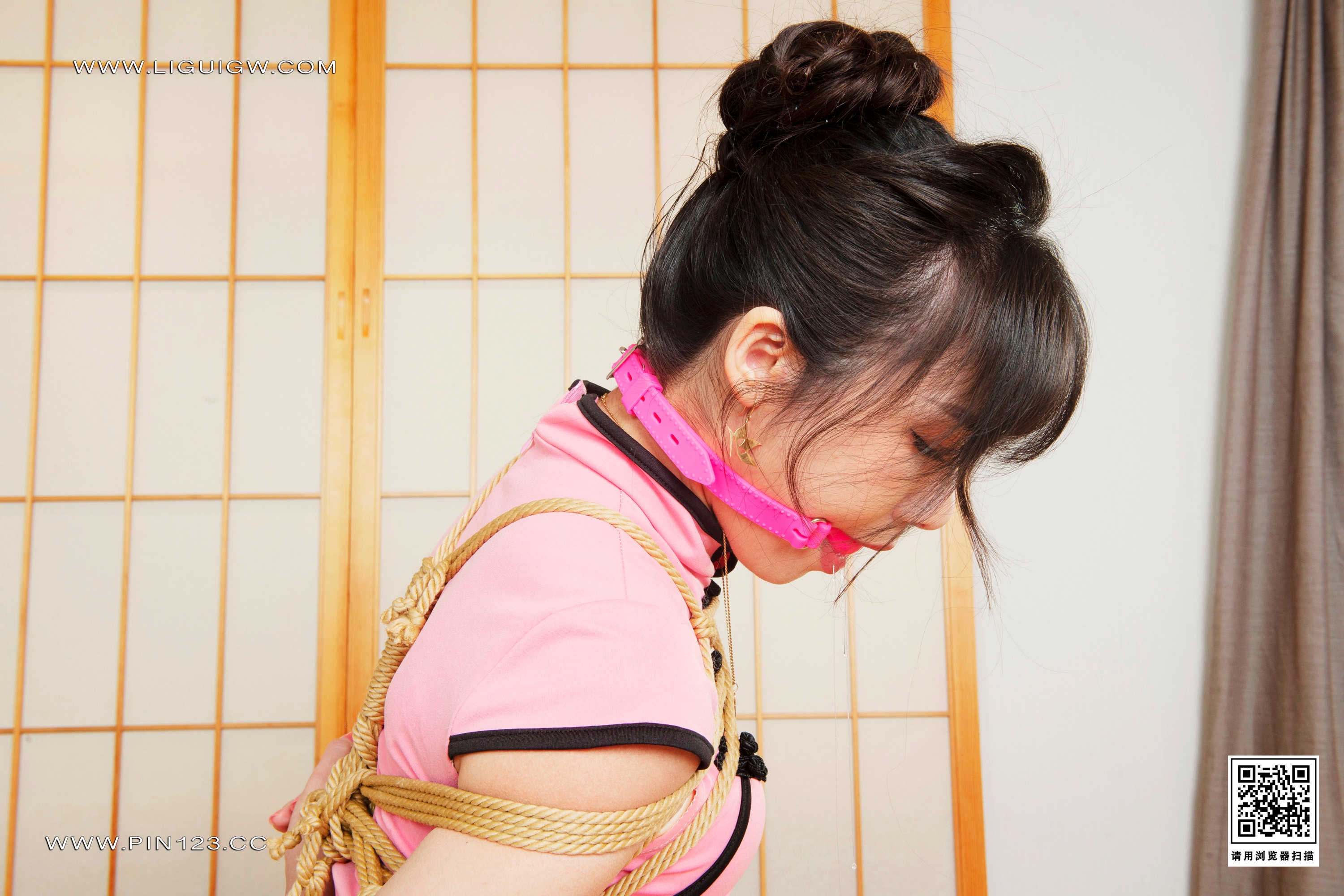 Chinese lady bondage 563-1