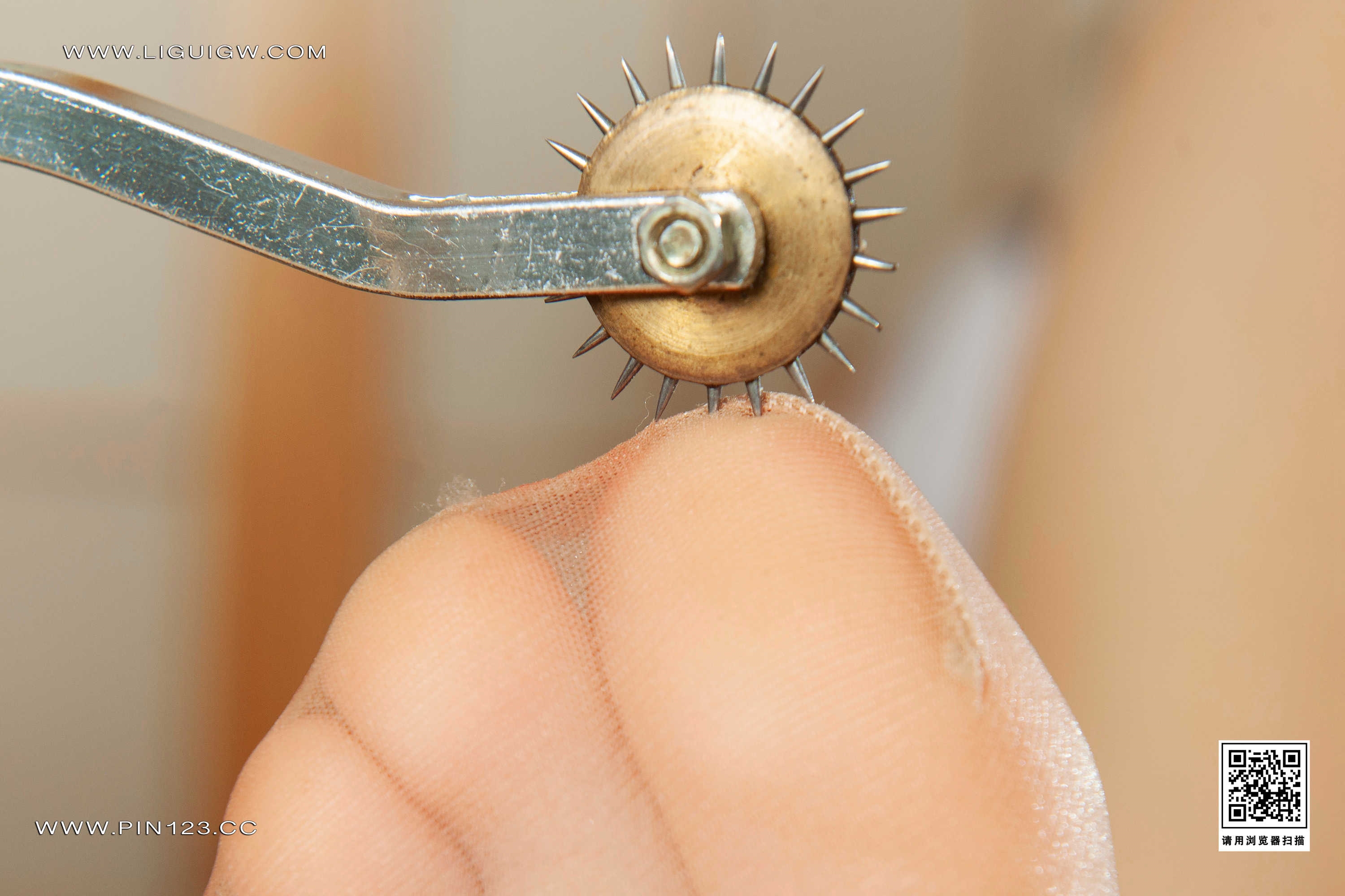 Chinese lady bondage 565-1