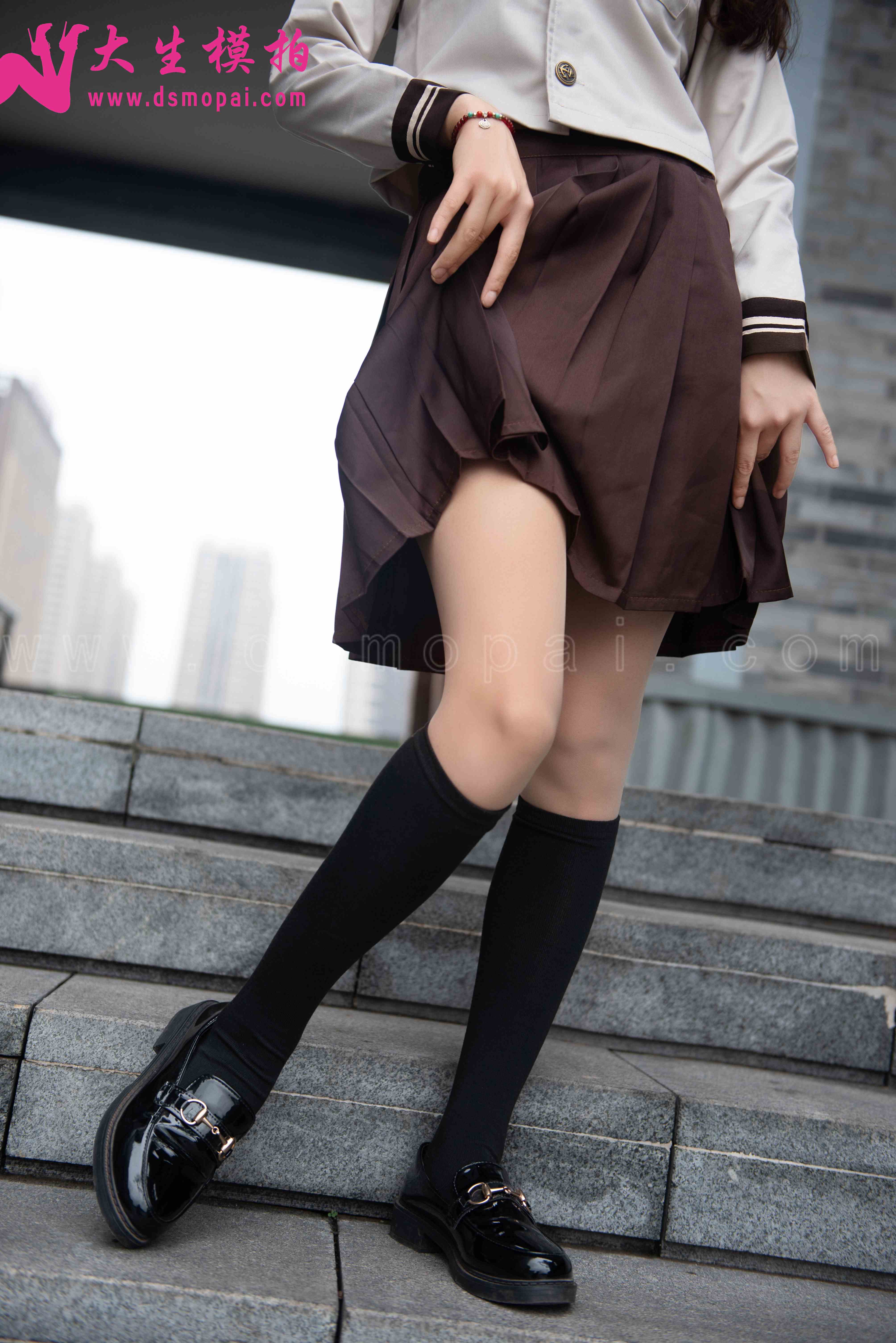 China Beauty Legs and feet 906