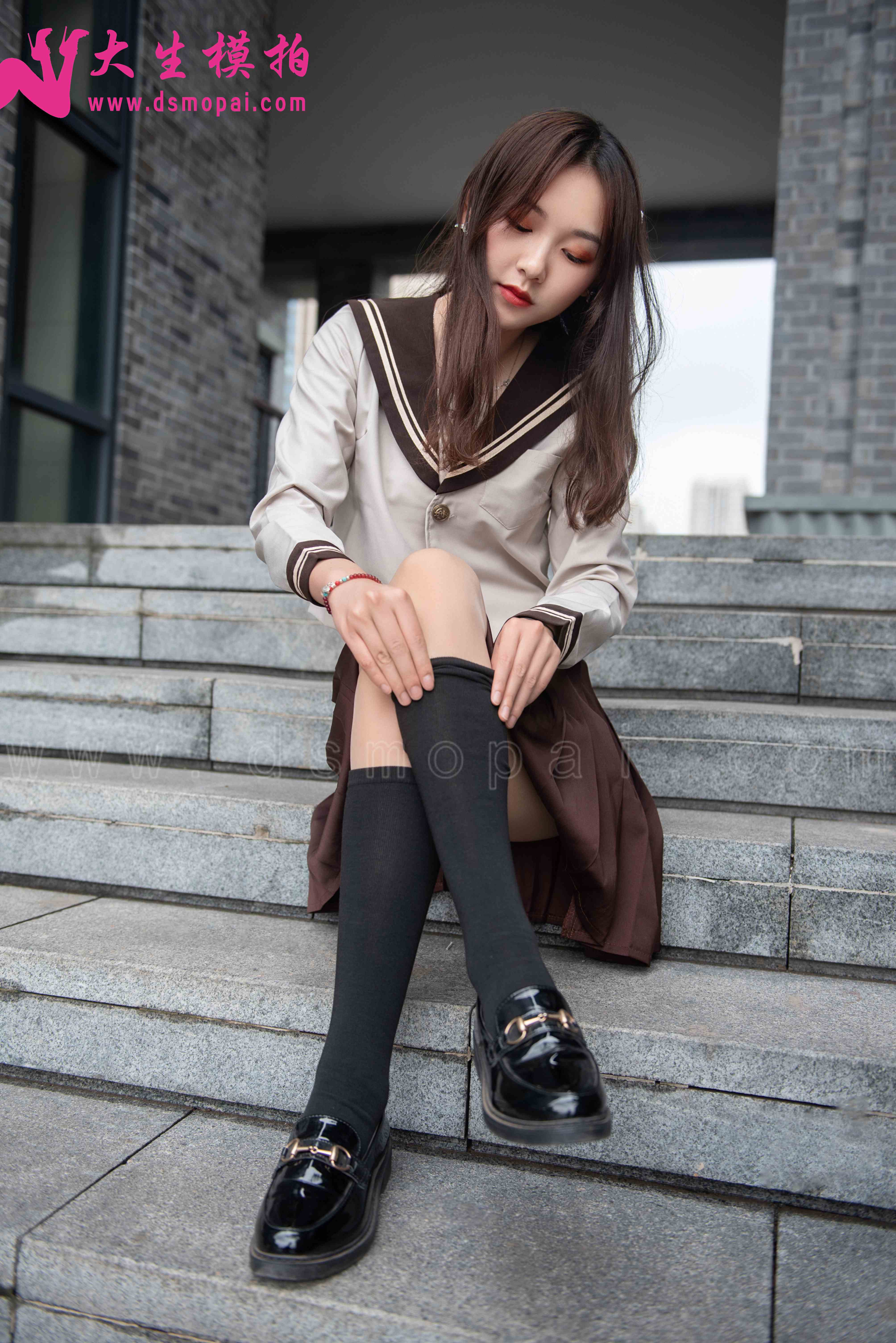 China Beauty Legs and feet 906