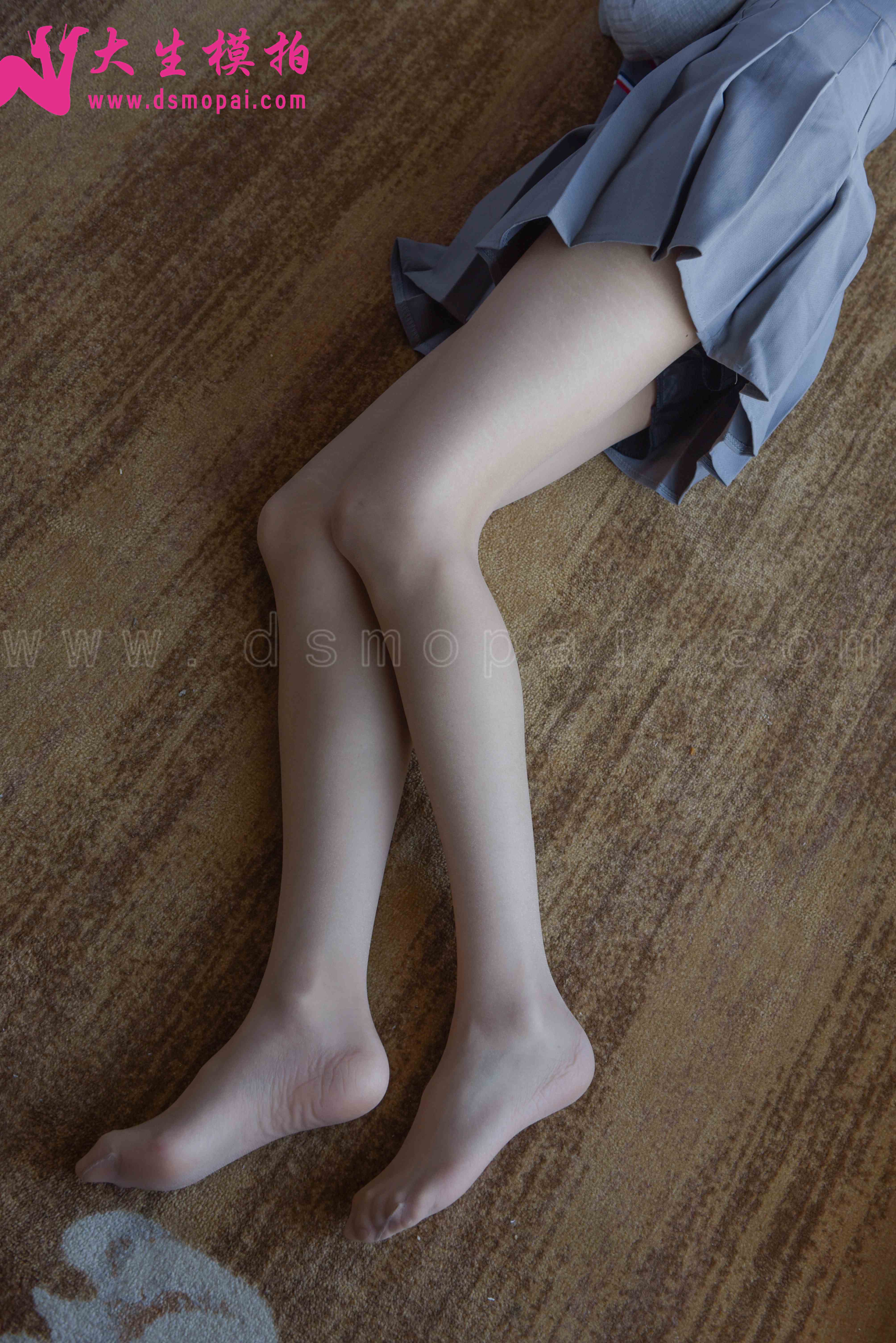 China Beauty Legs and feet 907