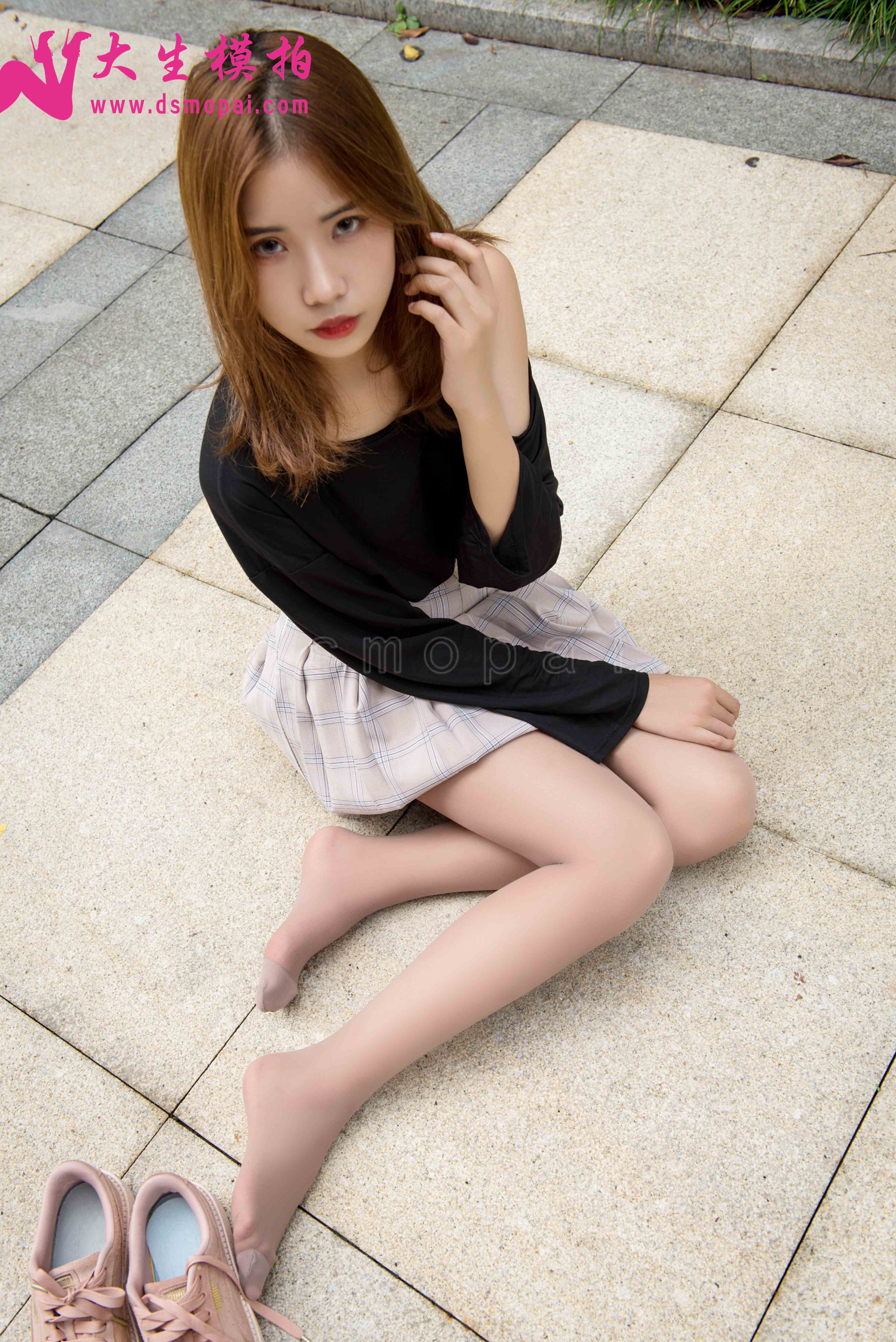 China Beauty Legs and feet 910