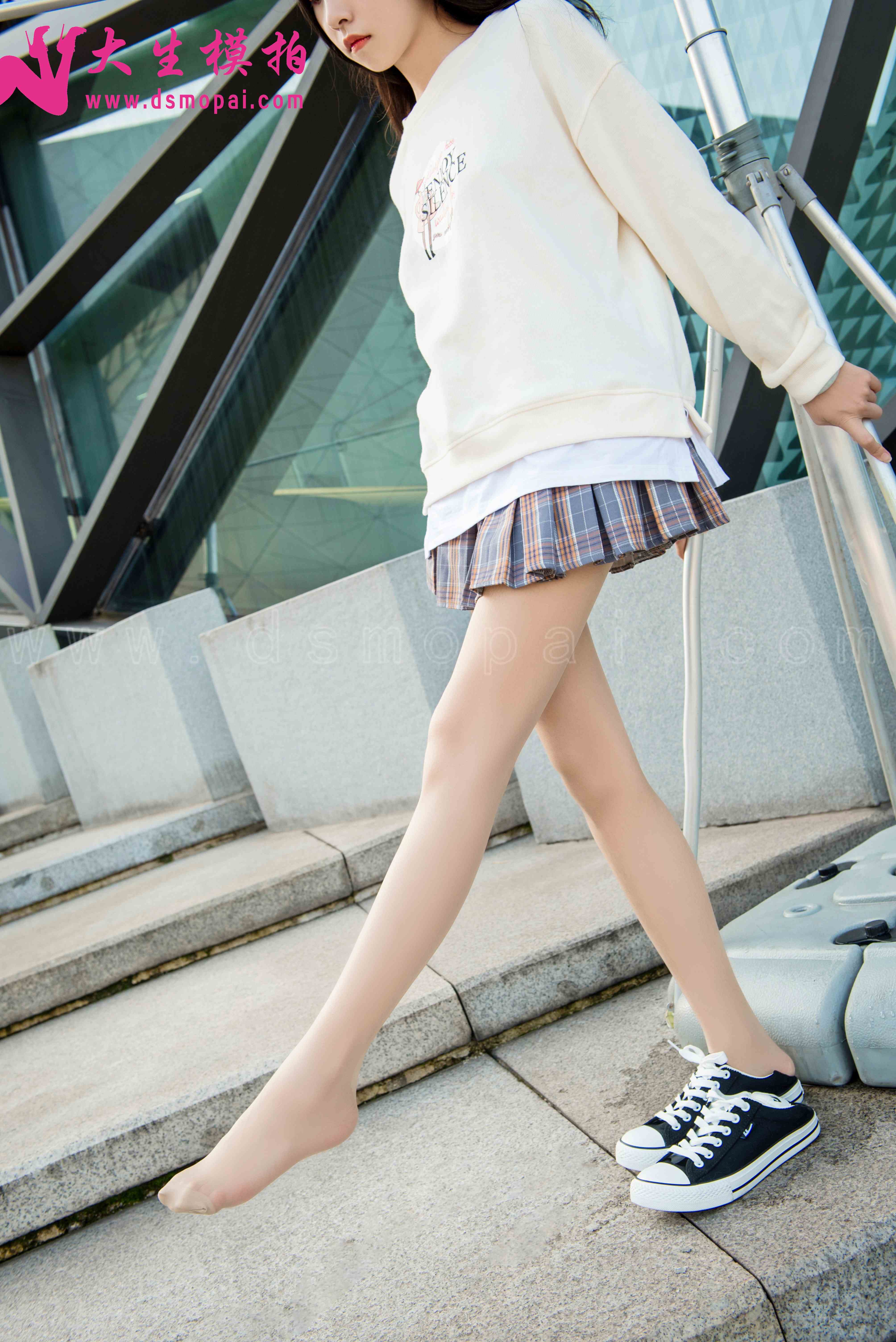 China Beauty Legs and feet 921