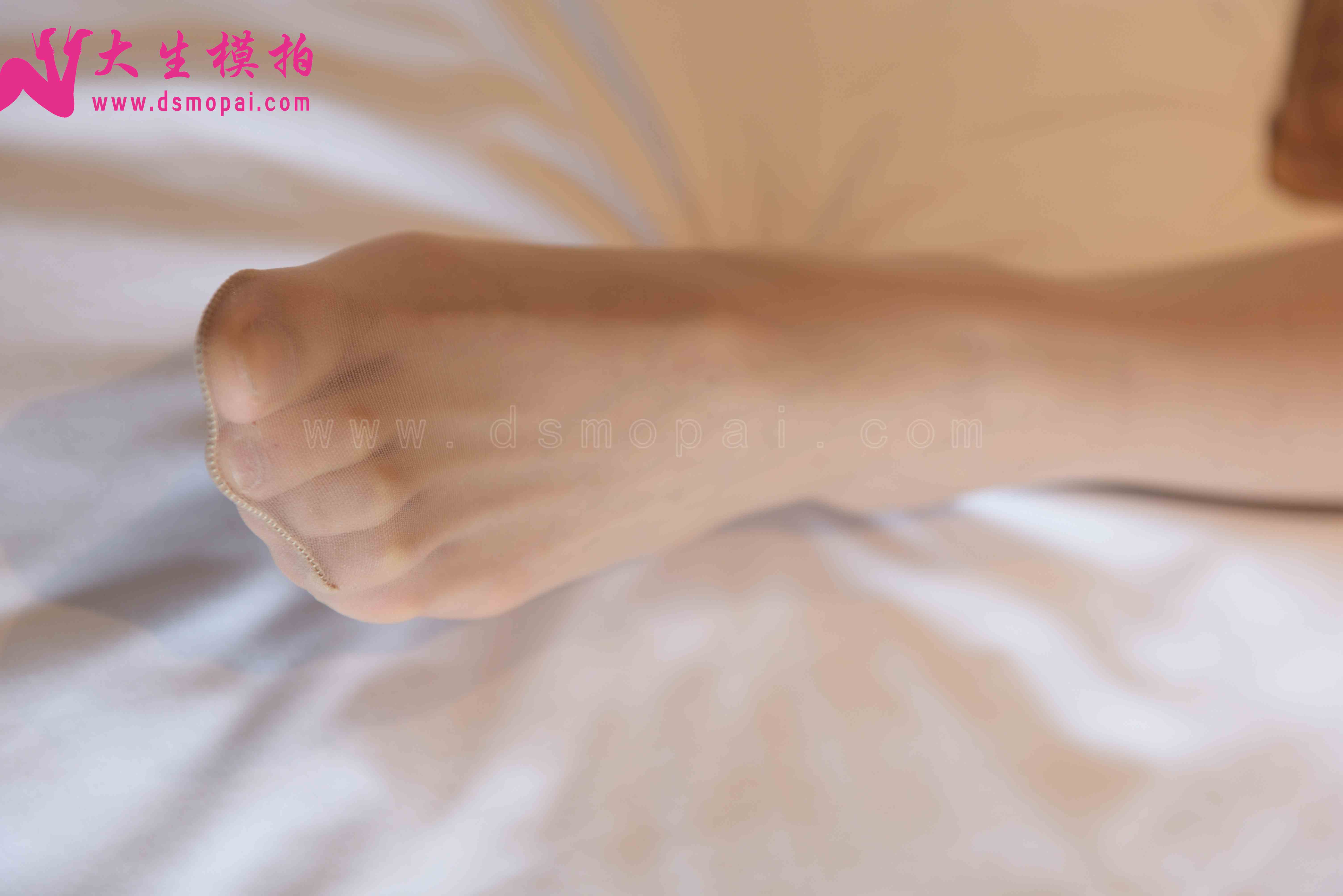 China Beauty Legs and feet 923