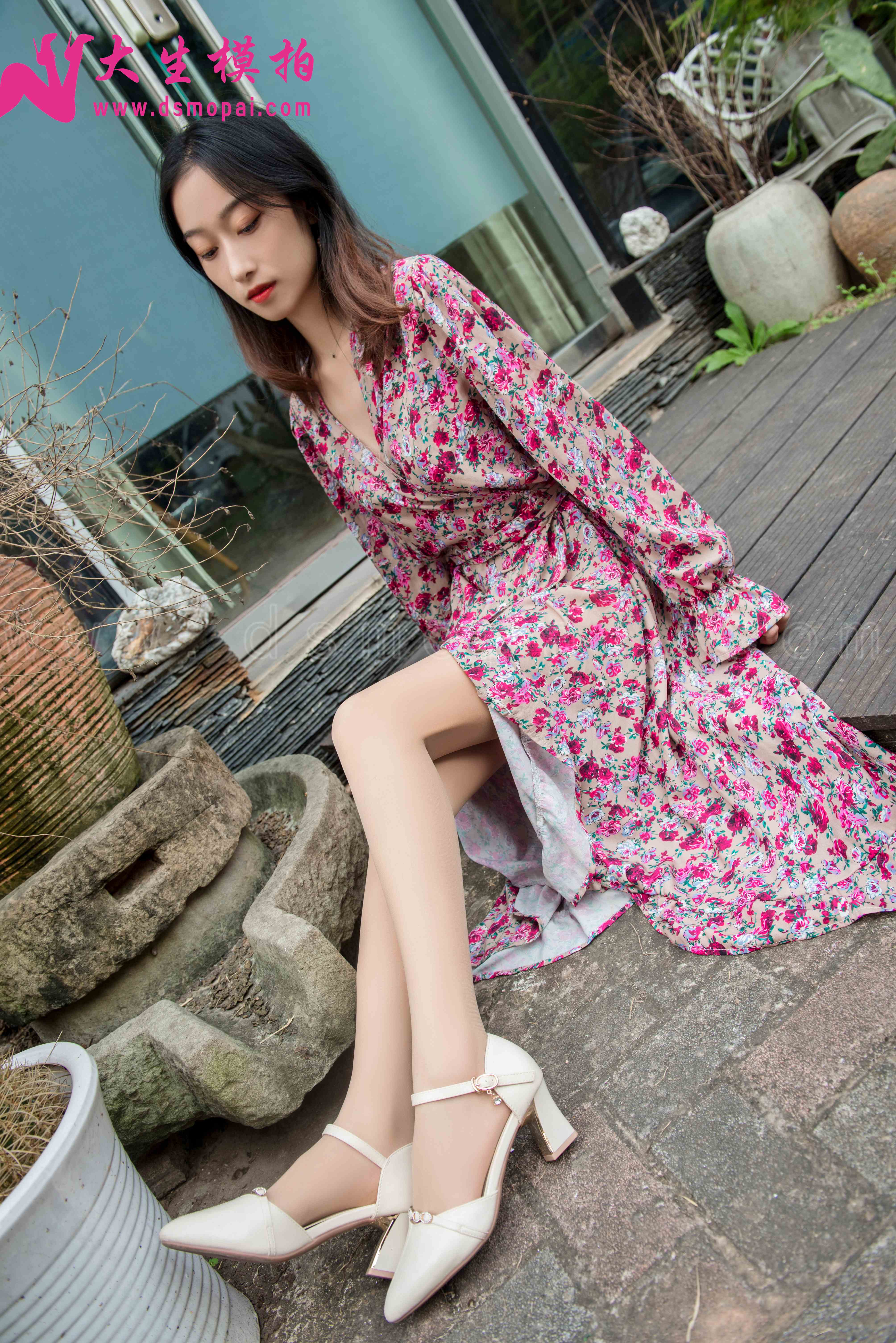 China Beauty Legs and feet 925