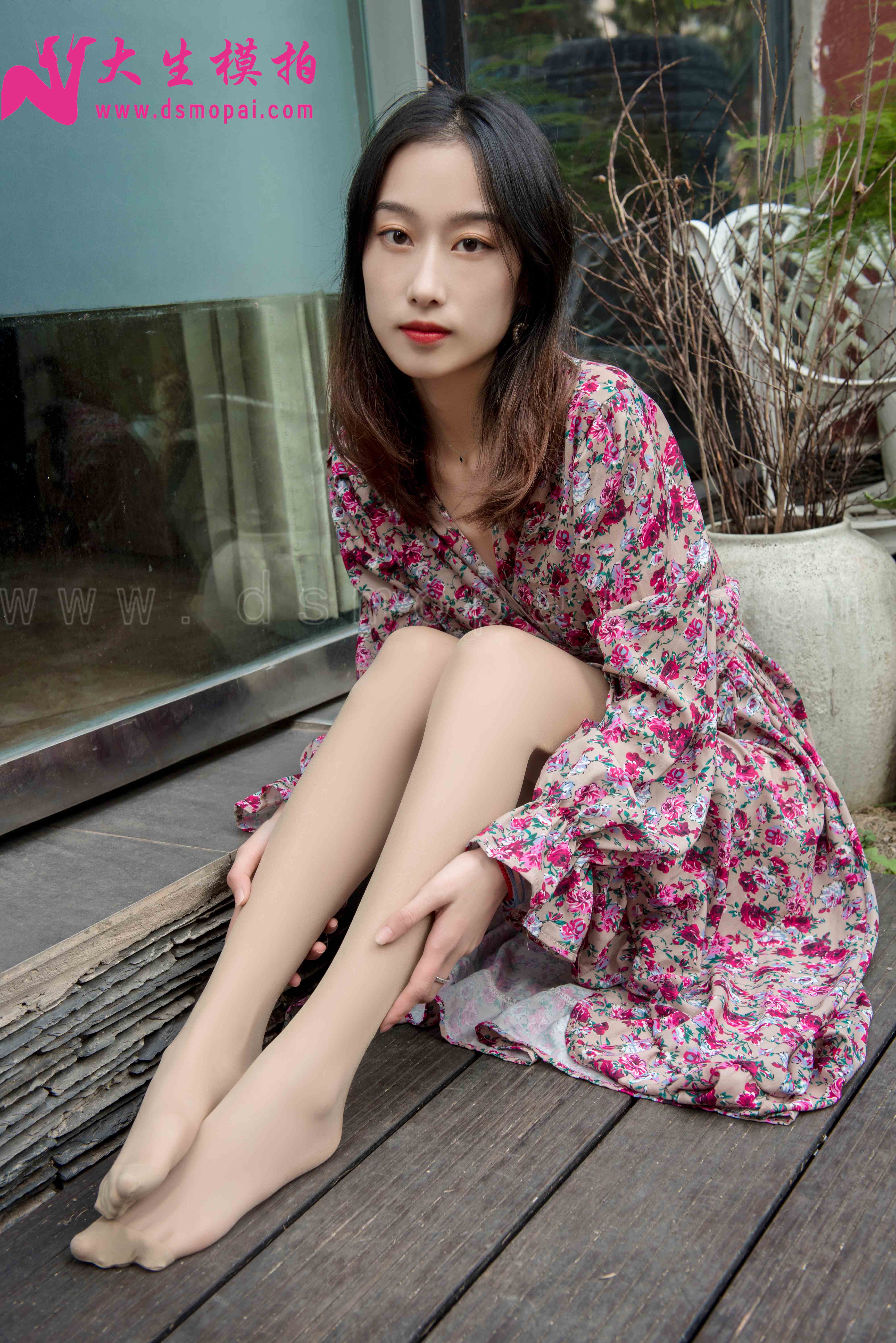 China Beauty Legs and feet 925