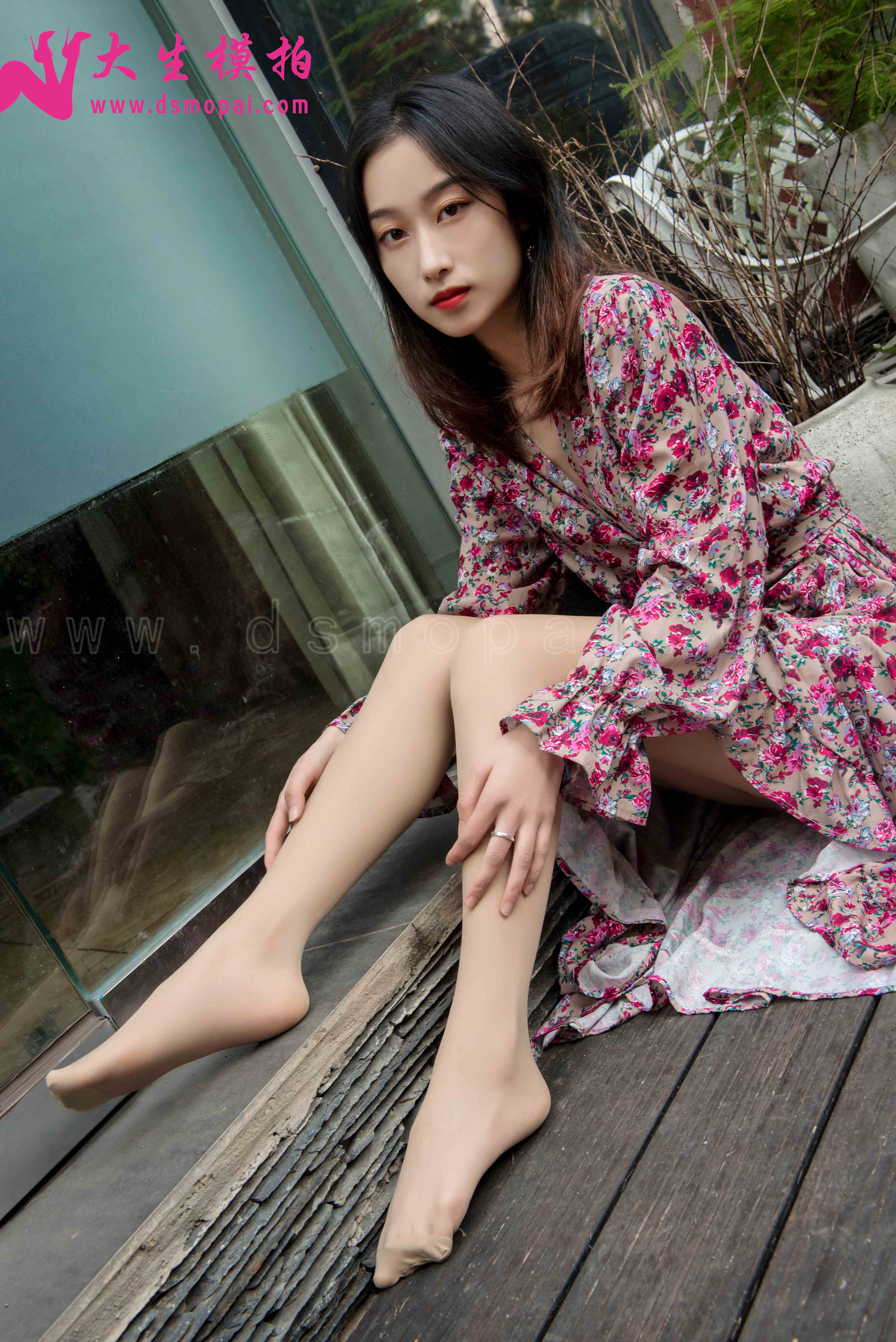 China Beauty Legs and feet 925