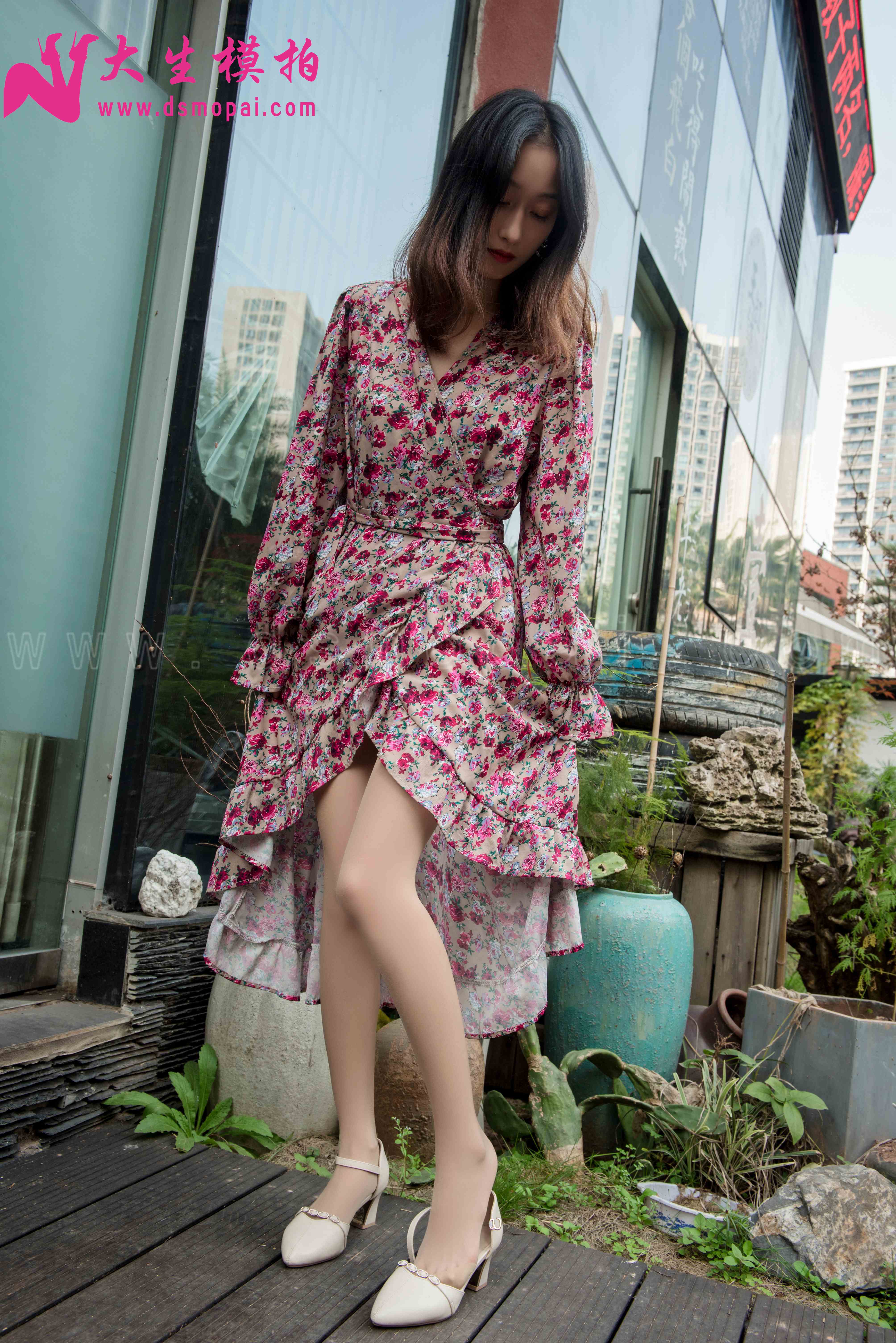 China Beauty Legs and feet 925