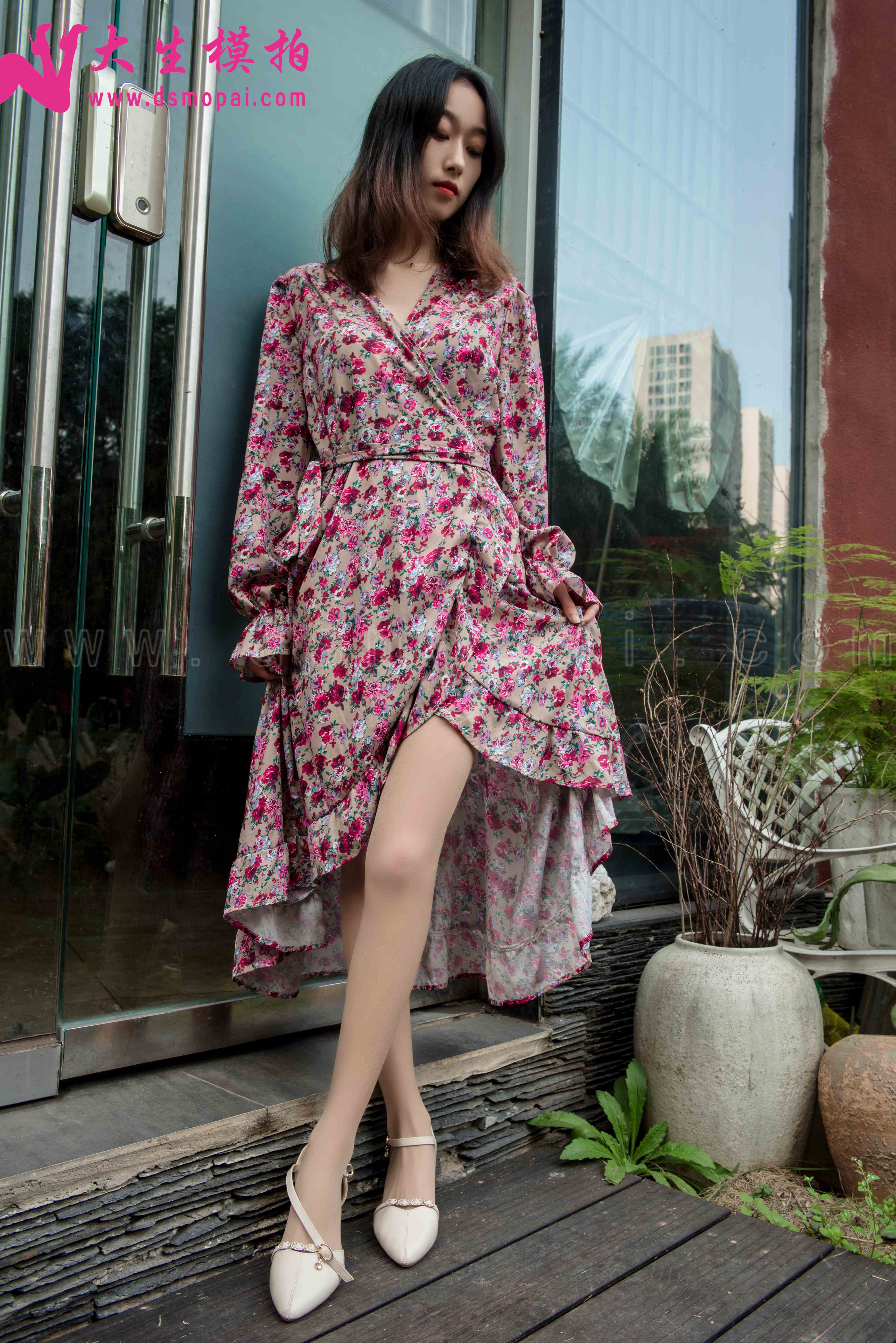 China Beauty Legs and feet 925