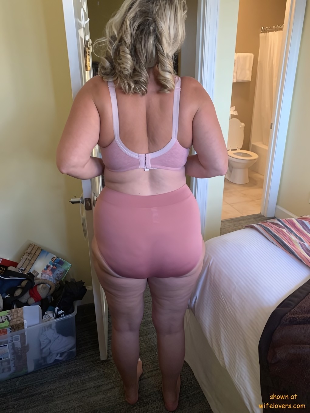 GRANNY MATURE PANTIES