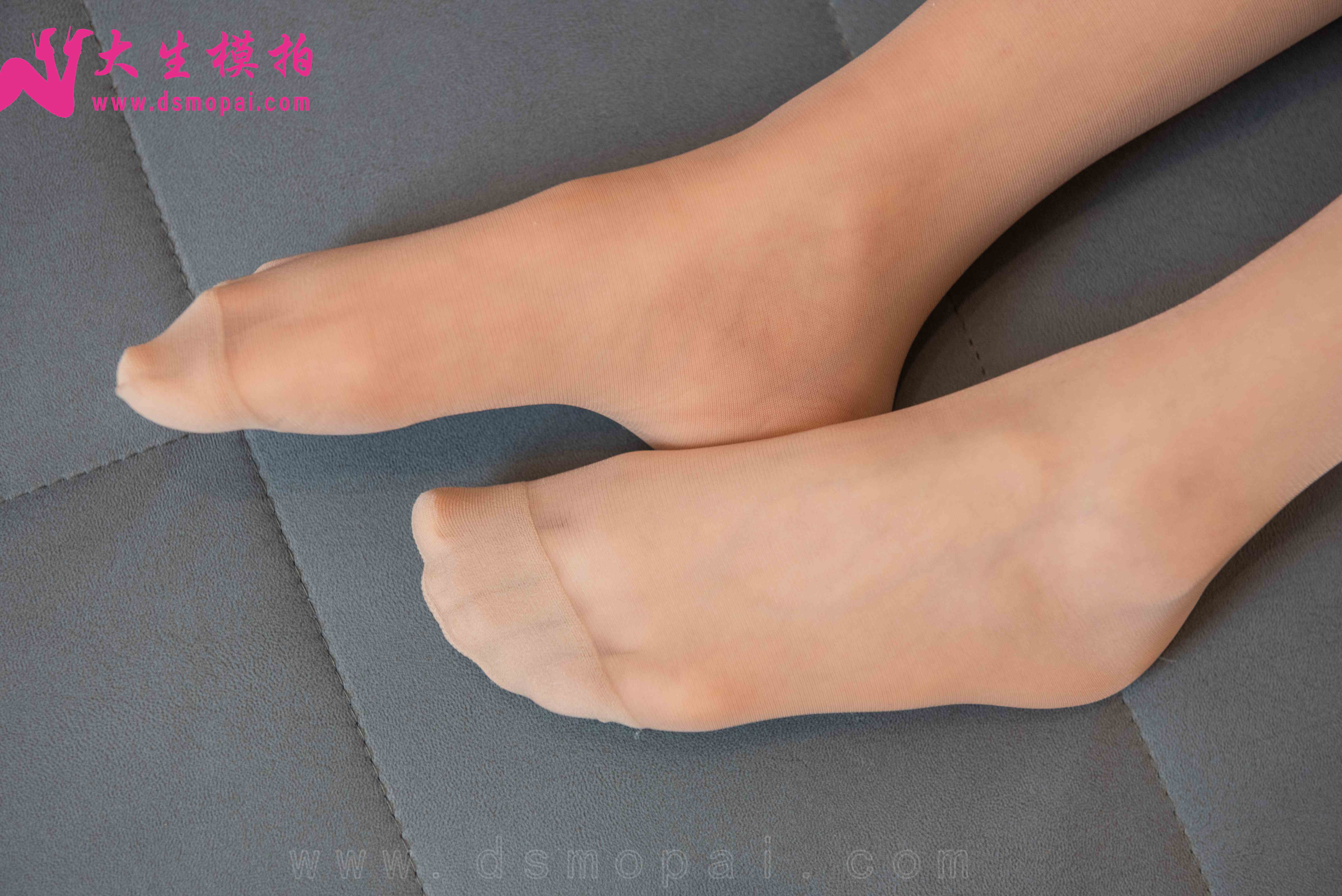 China Beauty Legs and feet 933