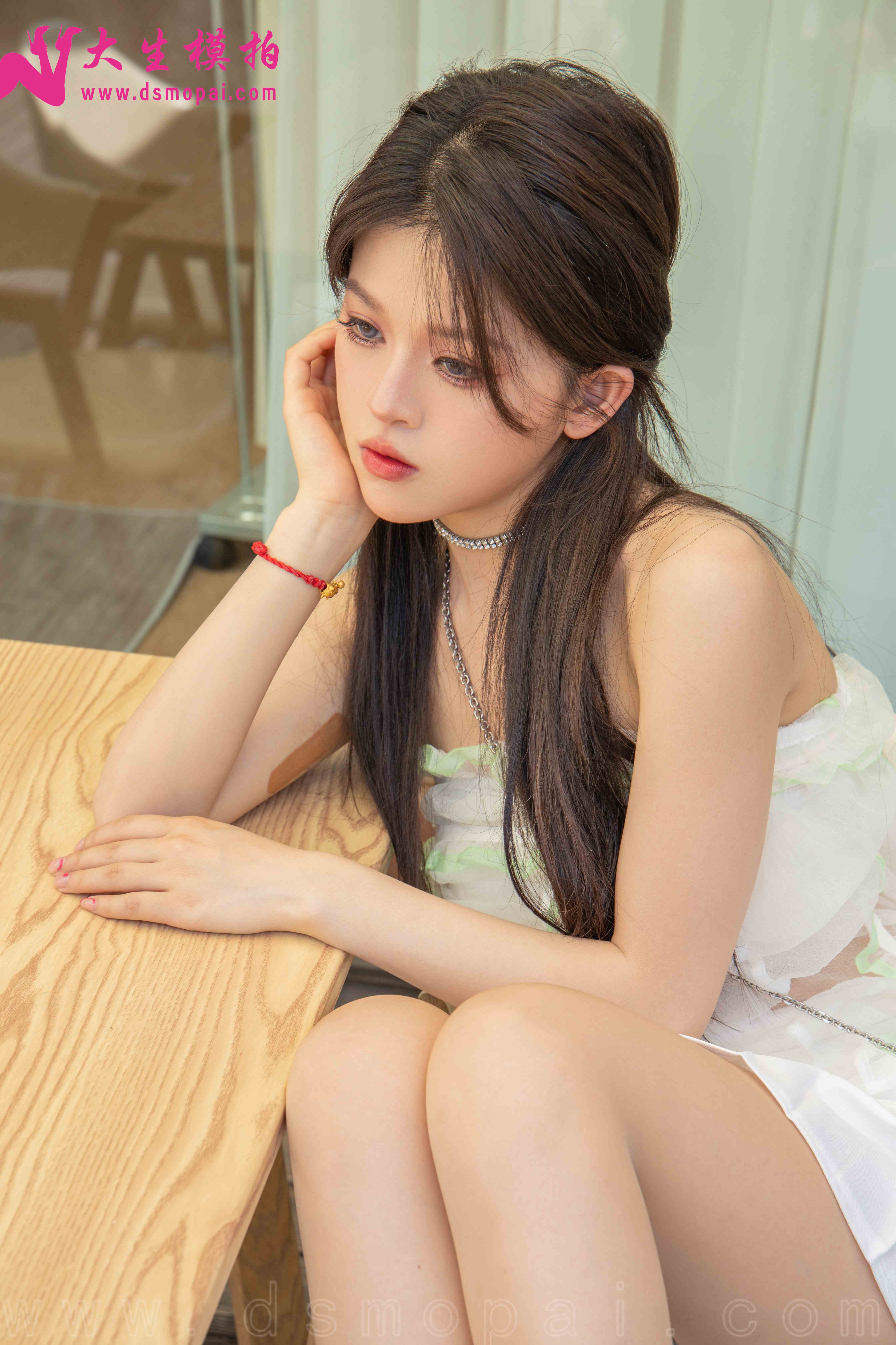 China Beauty Legs and feet 935