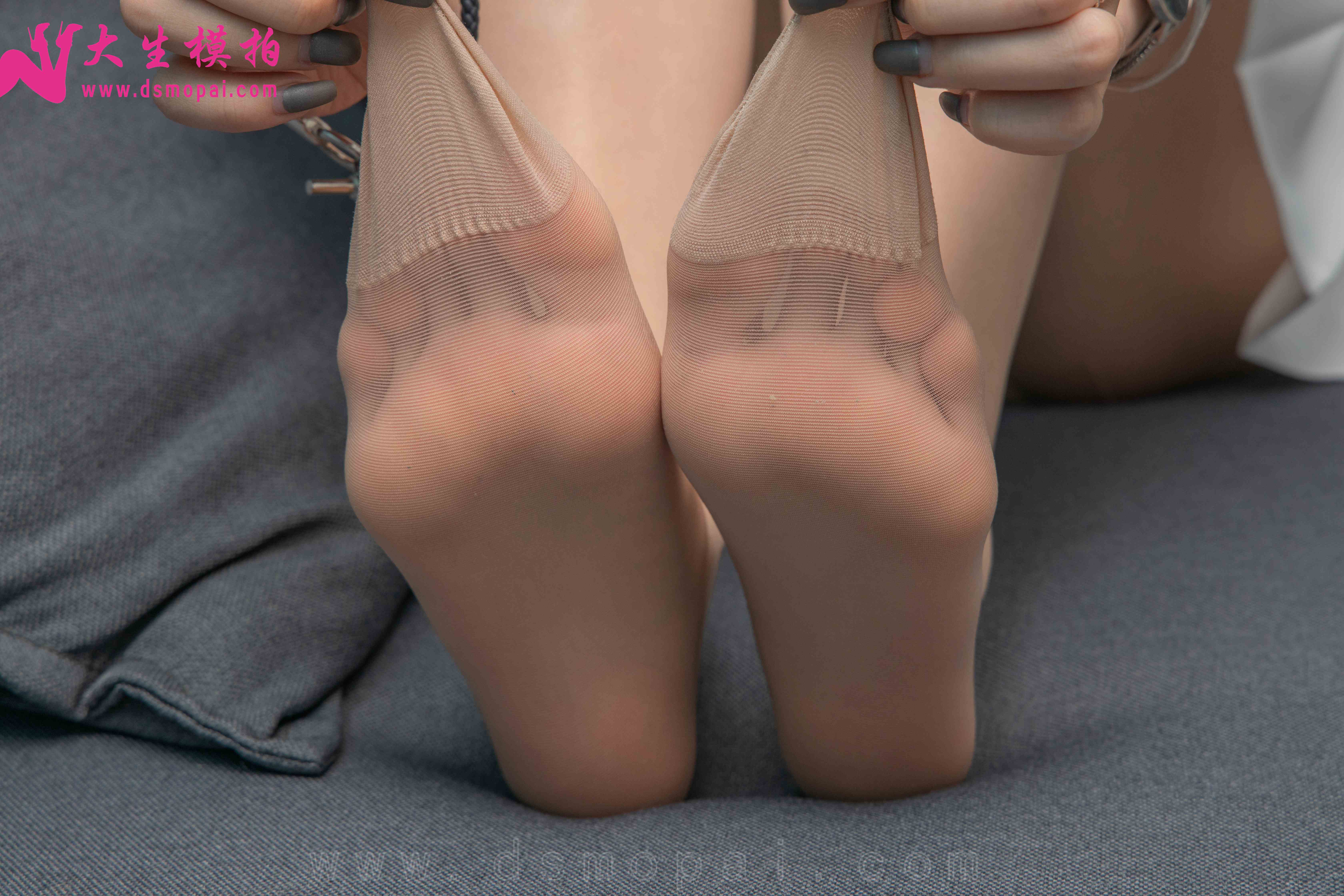 China Beauty Legs and feet 936