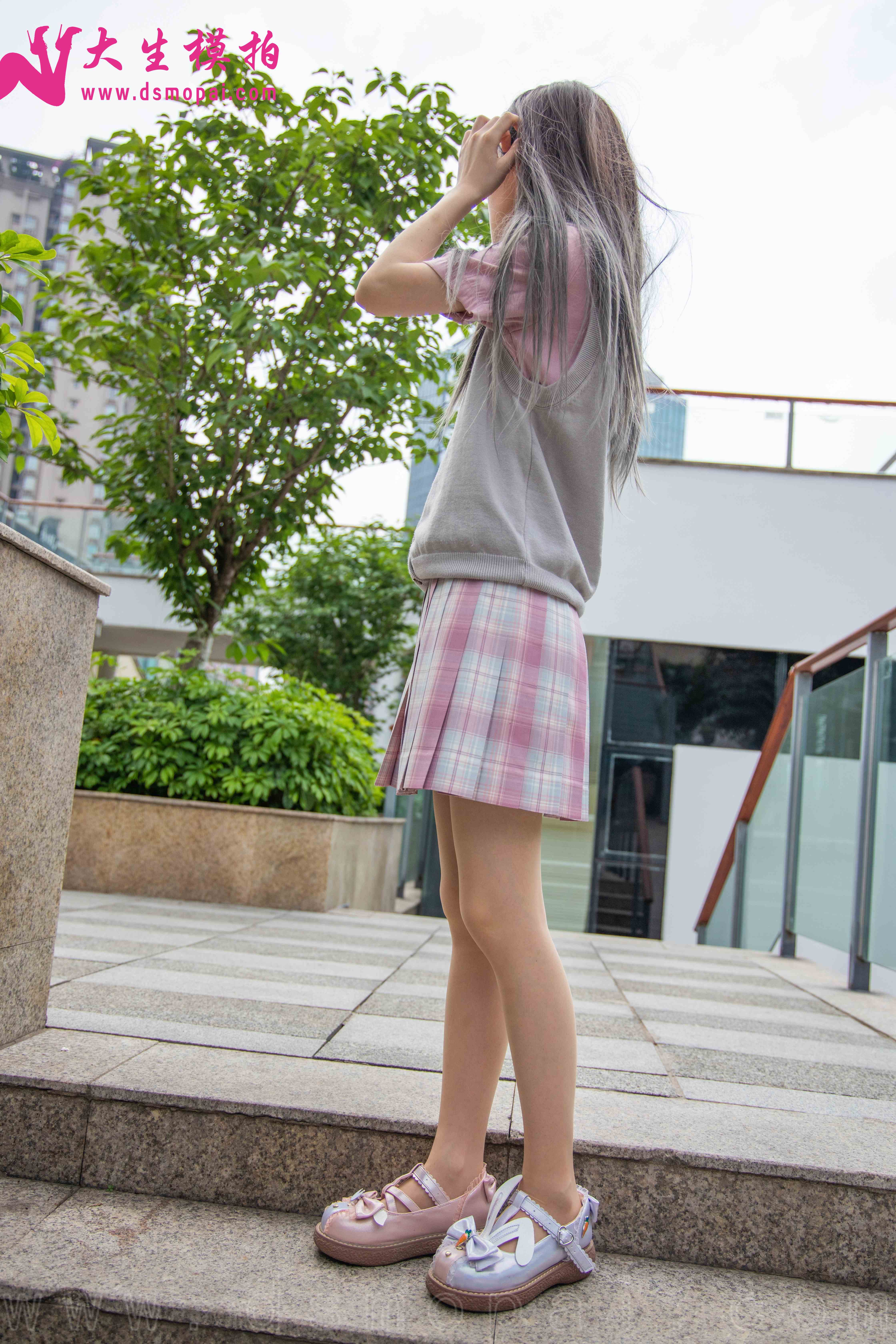 China Beauty Legs and feet 937