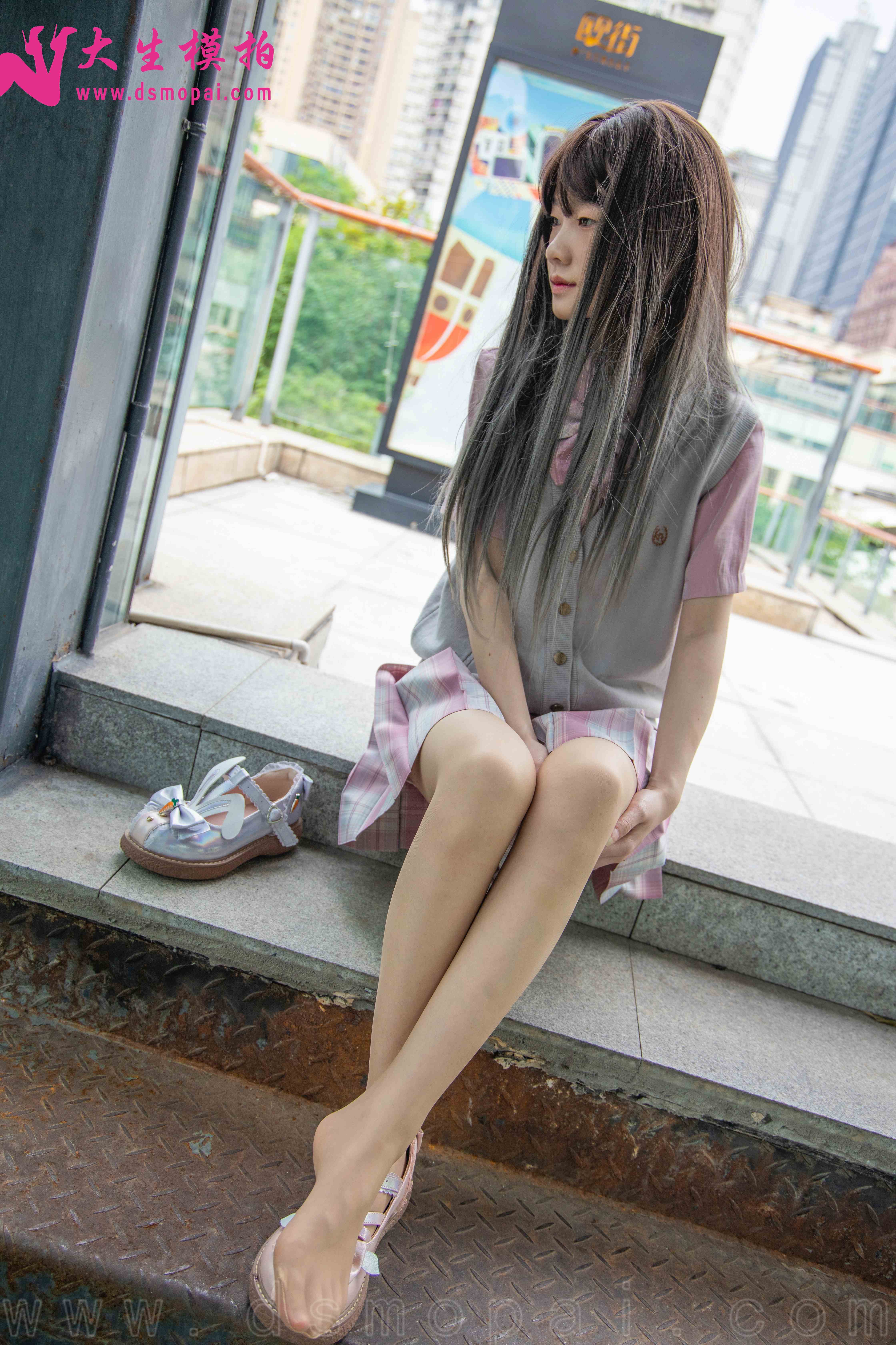 China Beauty Legs and feet 937