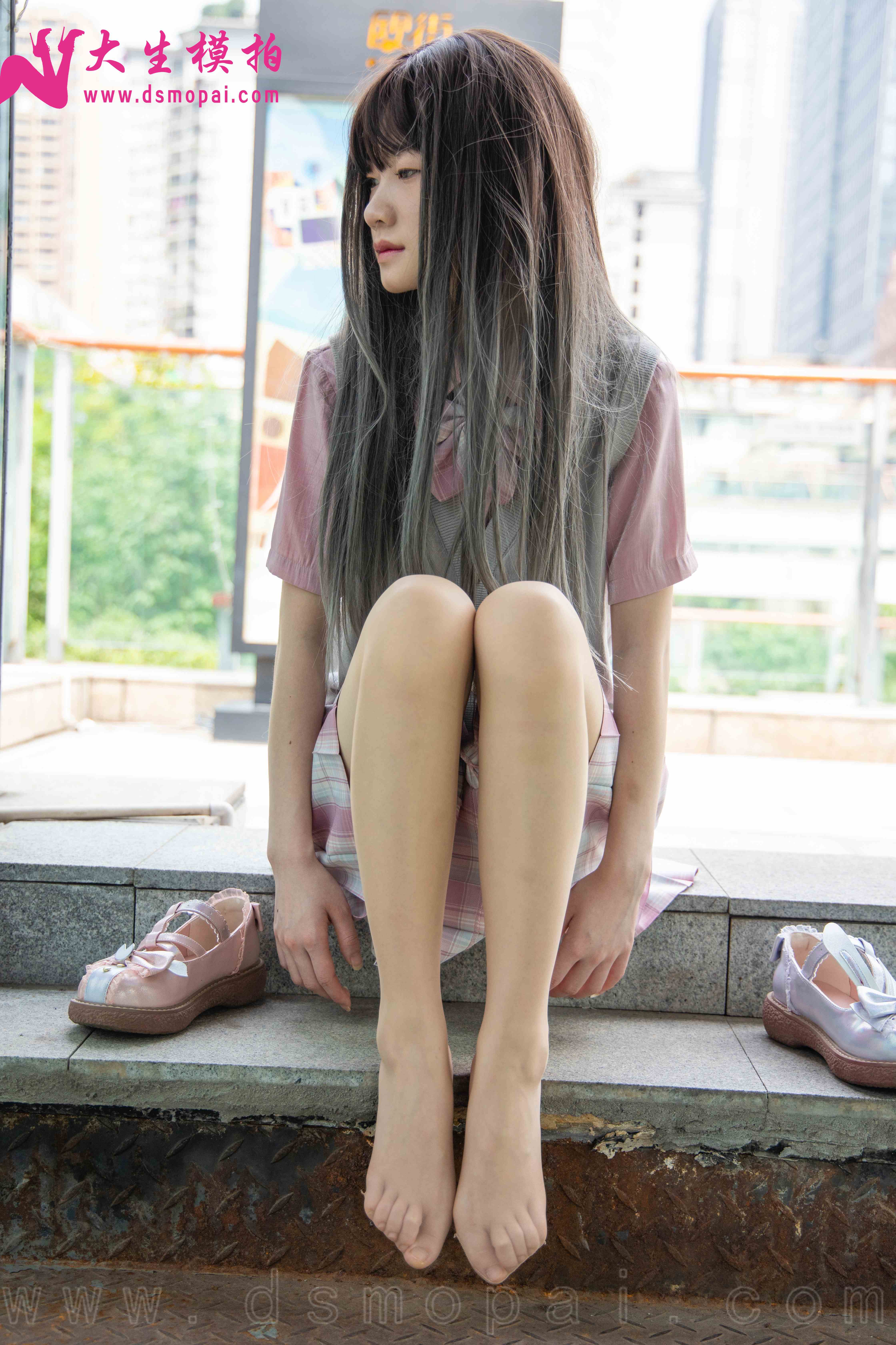 China Beauty Legs and feet 937