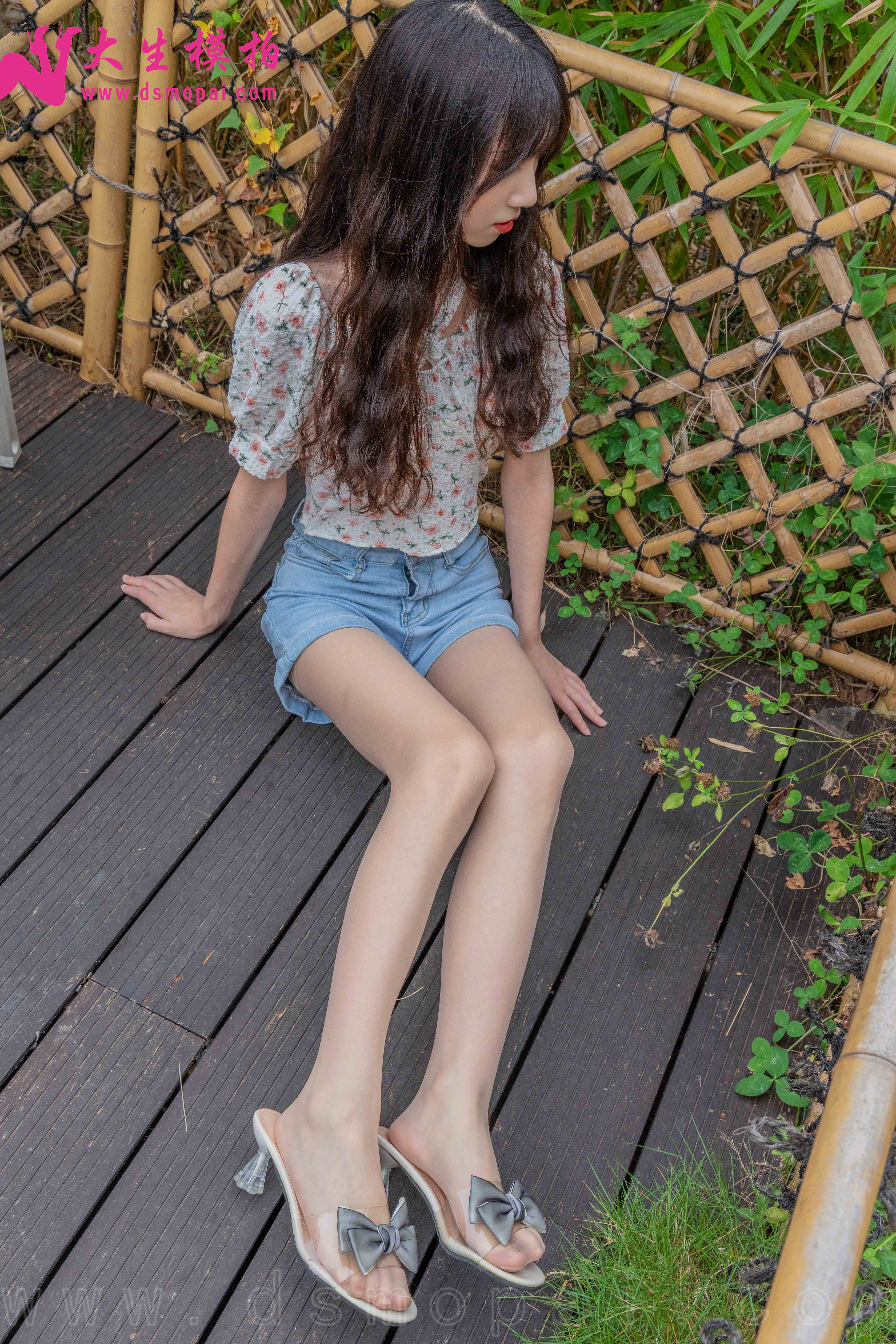 China Beauty Legs and feet 940