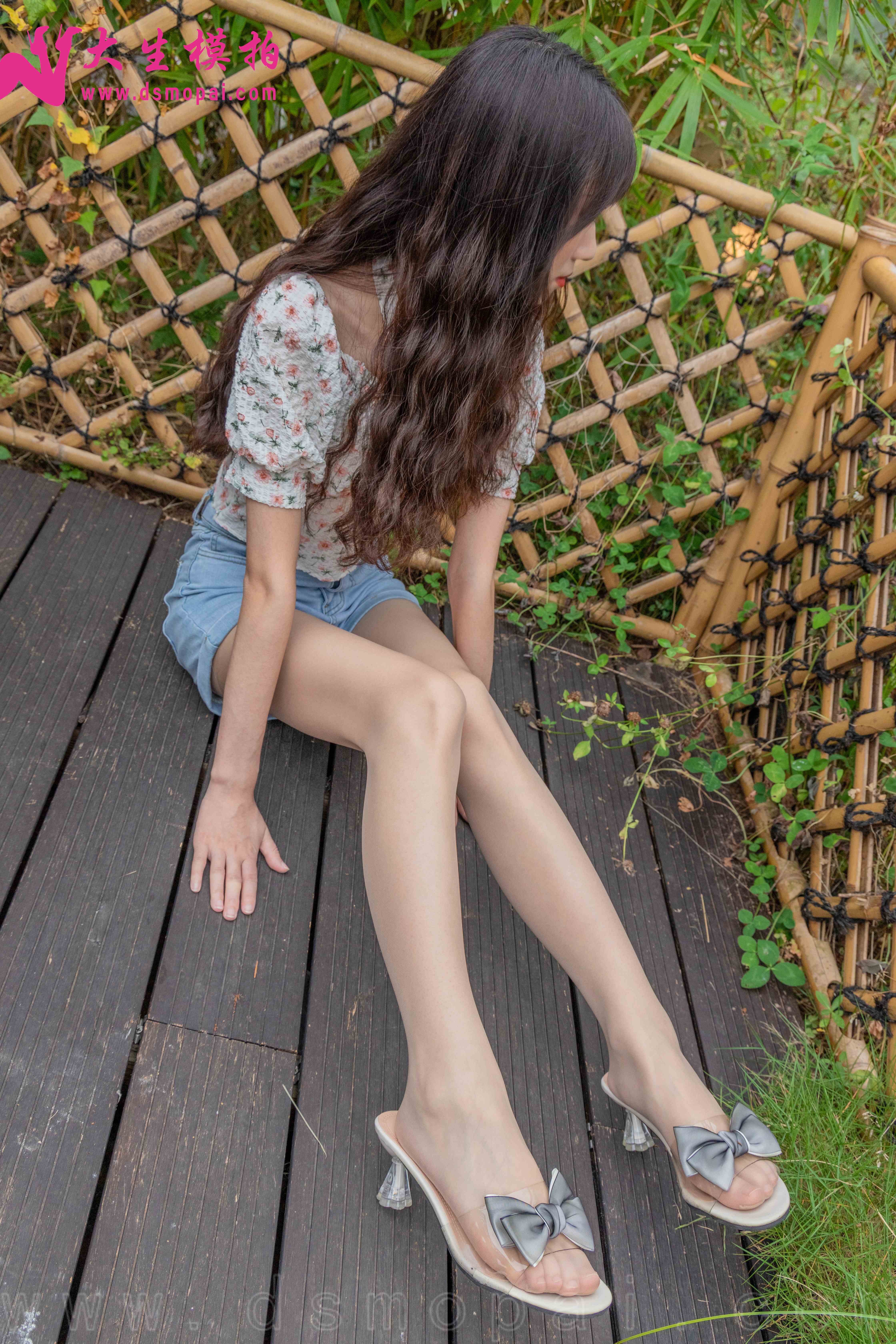 China Beauty Legs and feet 940