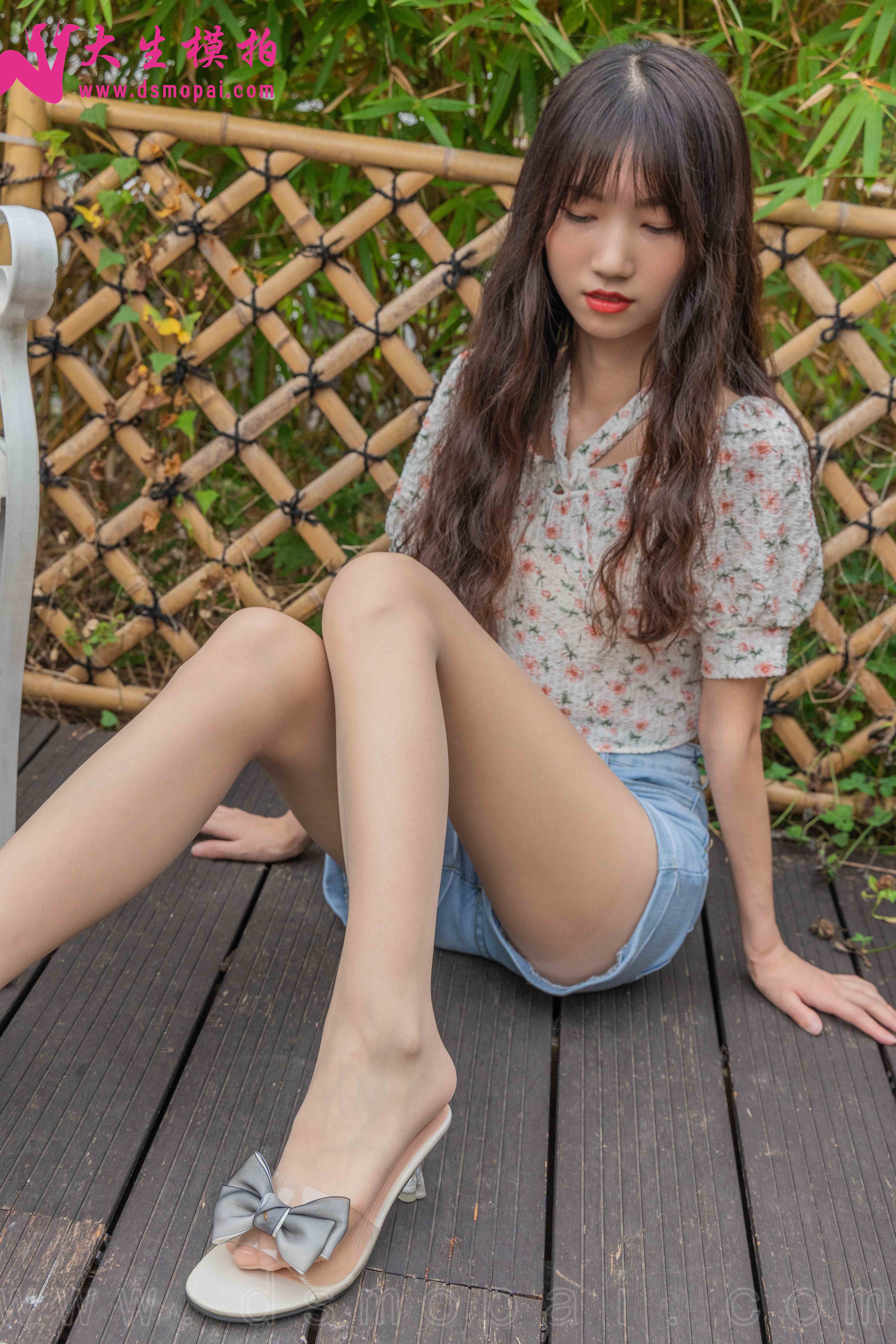 China Beauty Legs and feet 940