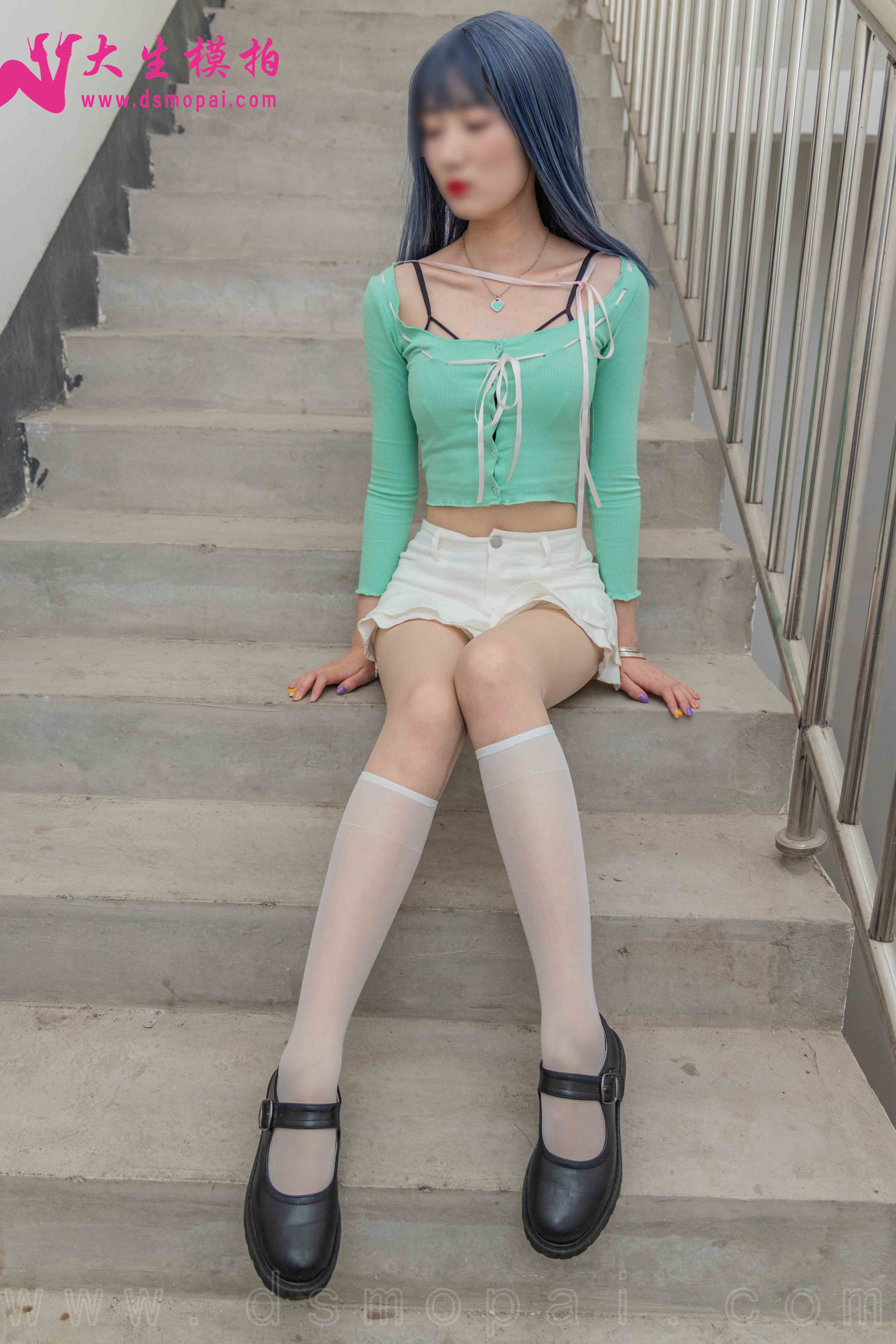 China Beauty Legs and feet 941