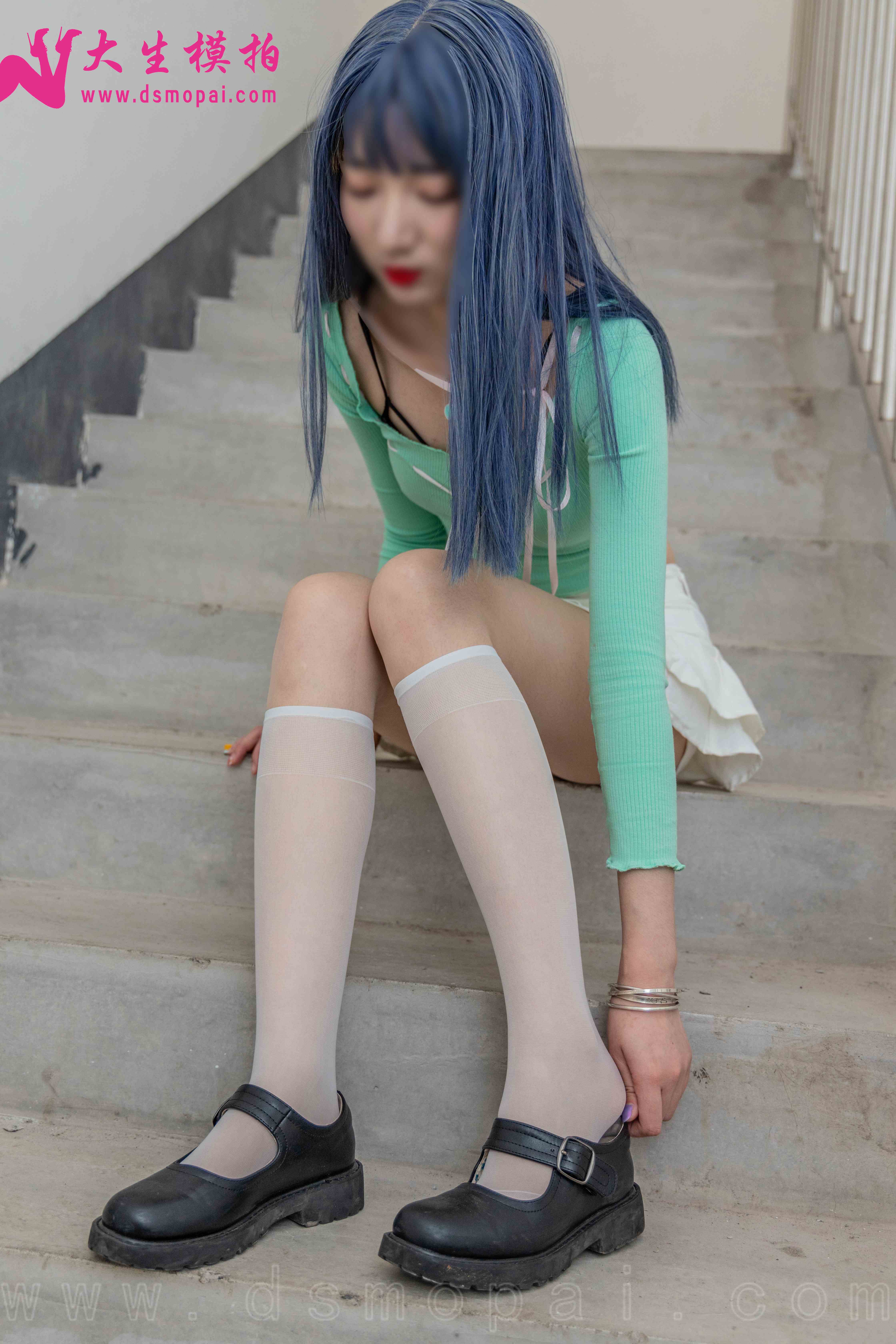 China Beauty Legs and feet 941