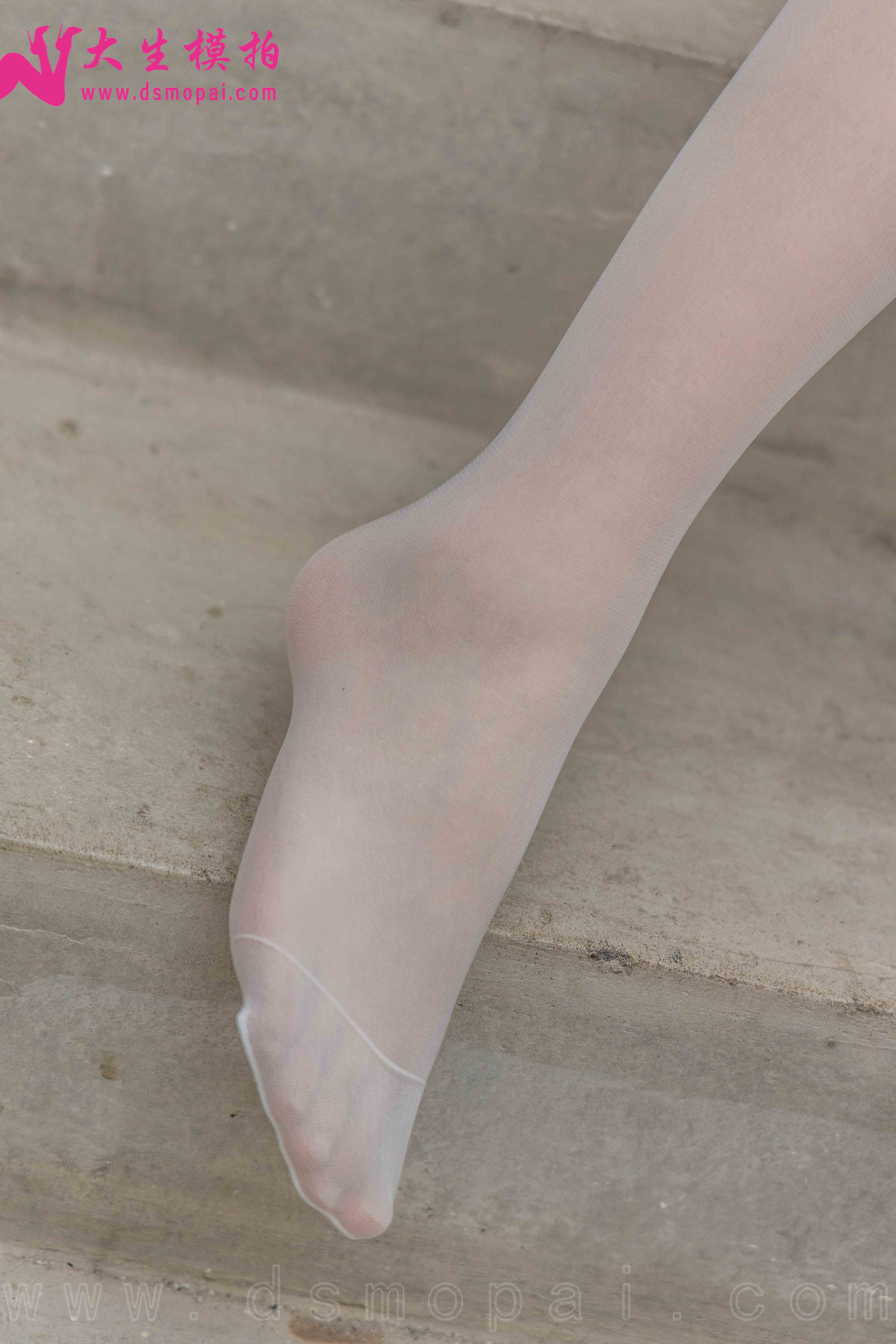 China Beauty Legs and feet 941