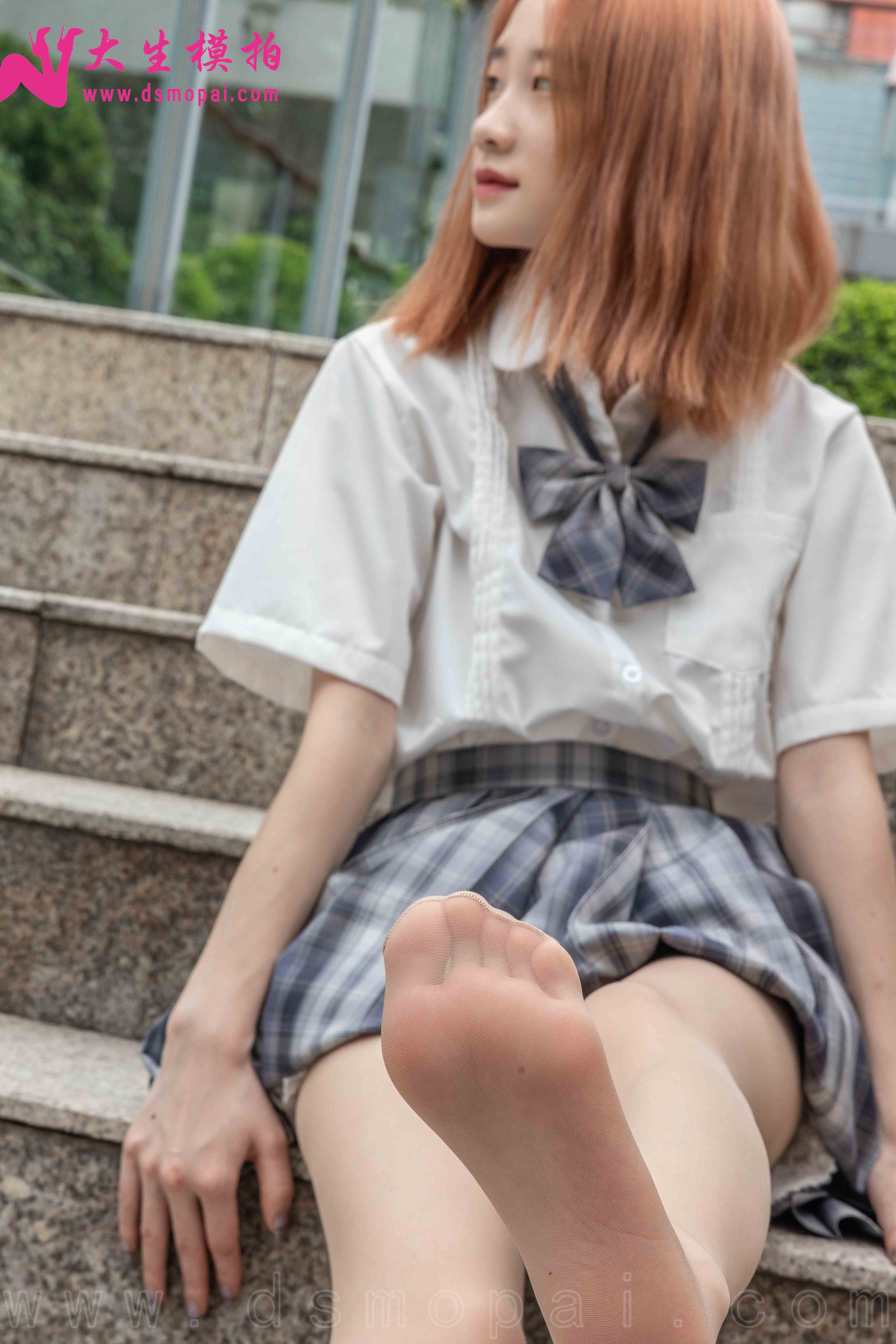 China Beauty Legs and feet 943