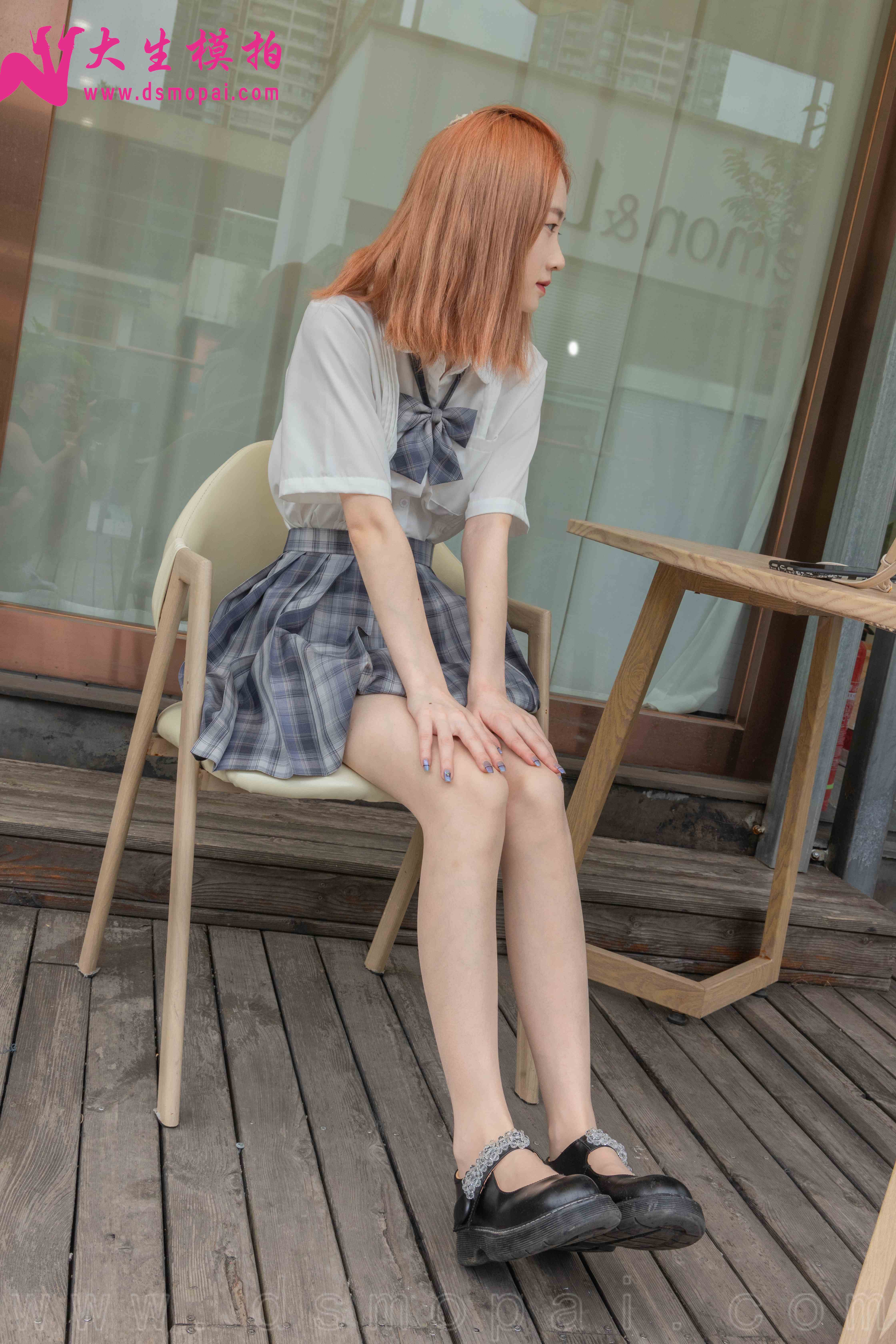 China Beauty Legs and feet 943