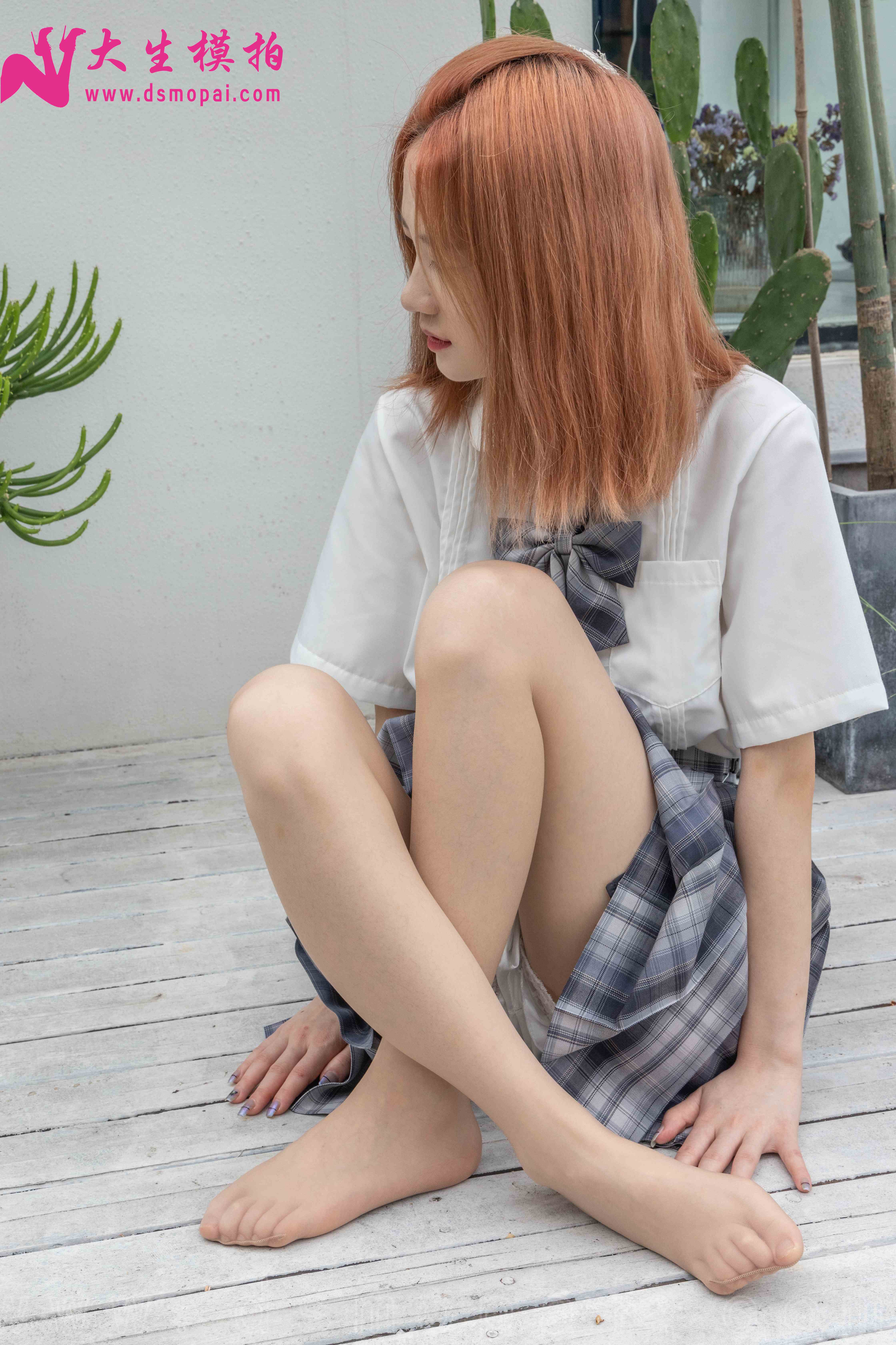 China Beauty Legs and feet 943