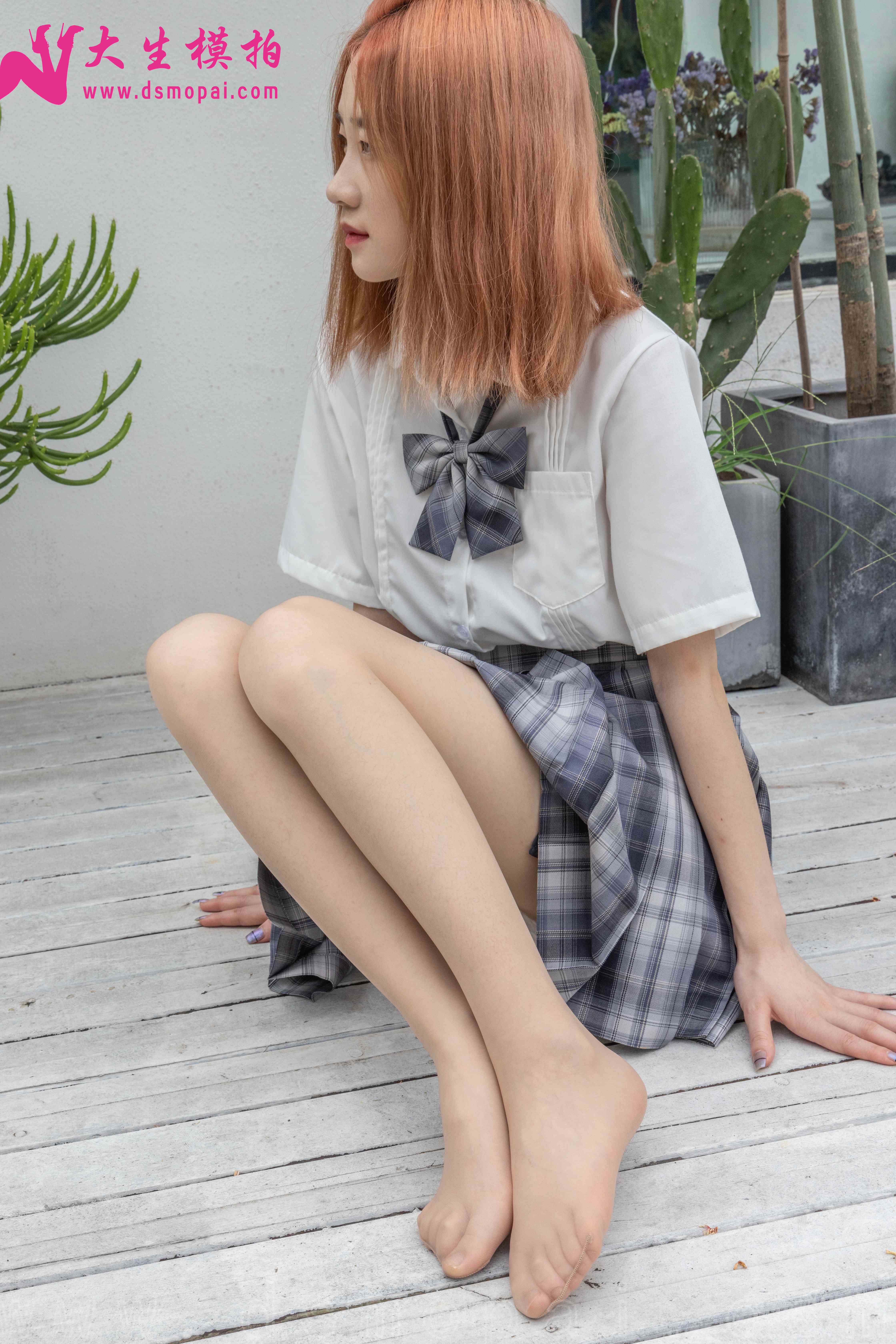 China Beauty Legs and feet 943