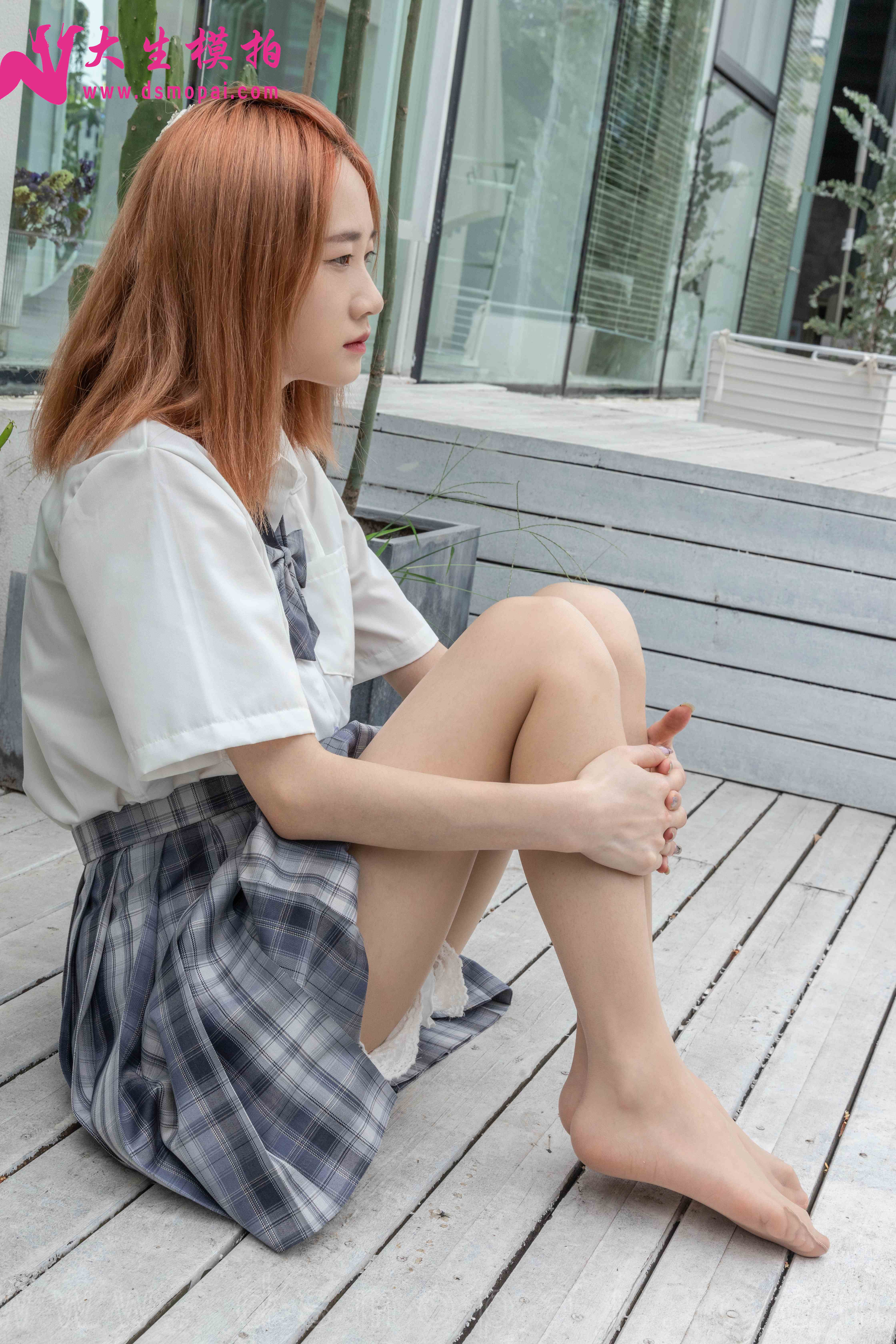 China Beauty Legs and feet 943