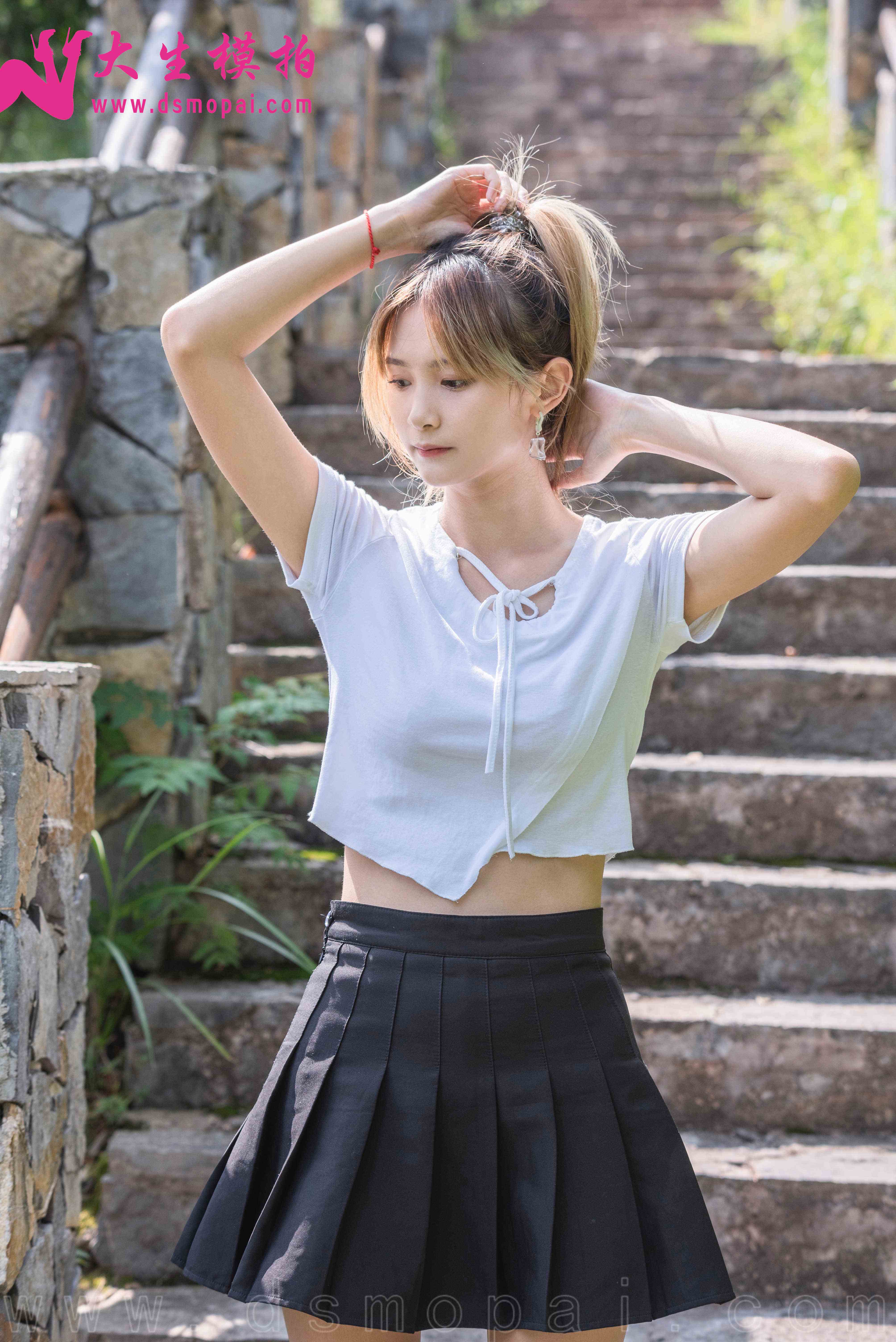 China Beauty Legs and feet 945