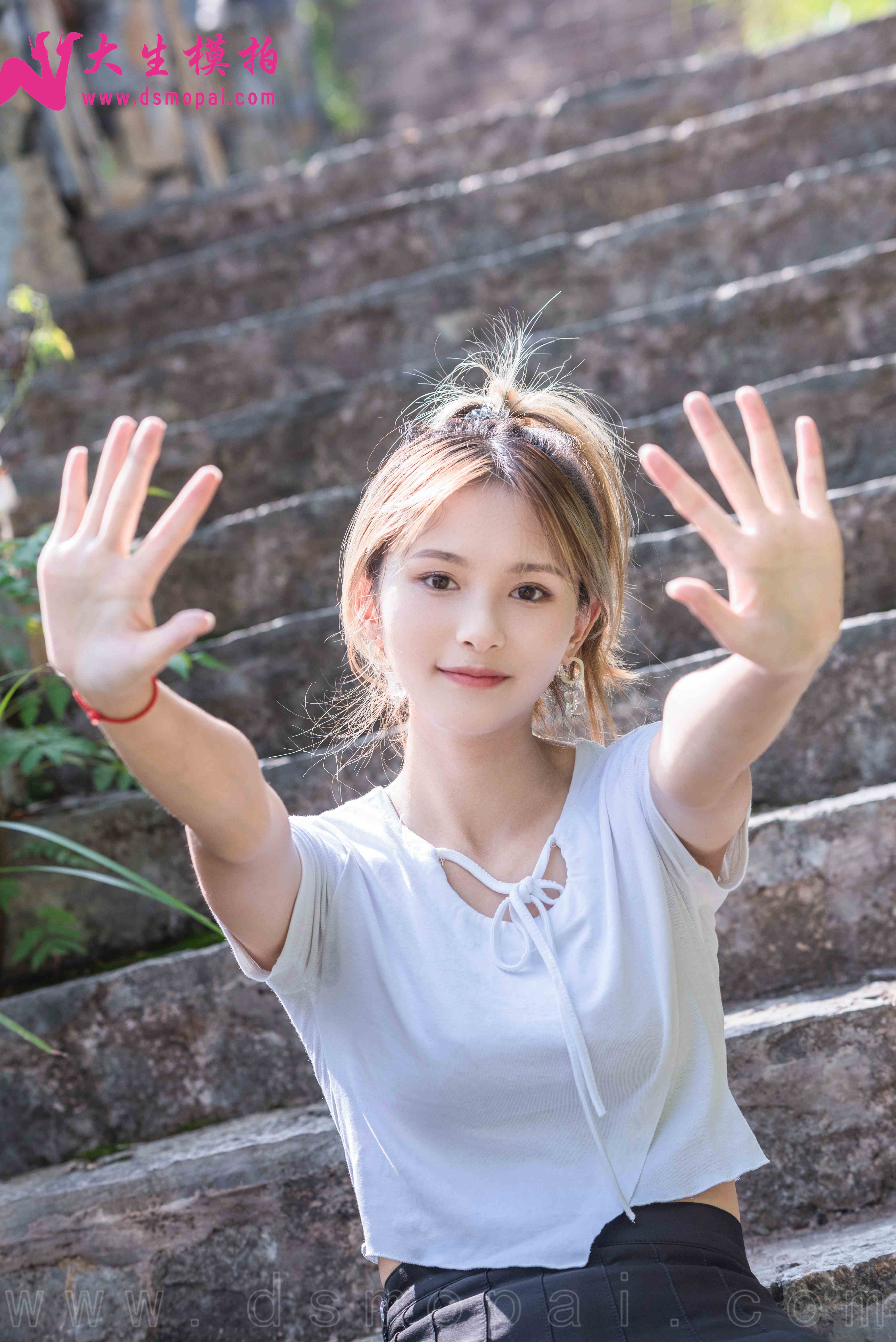 China Beauty Legs and feet 945