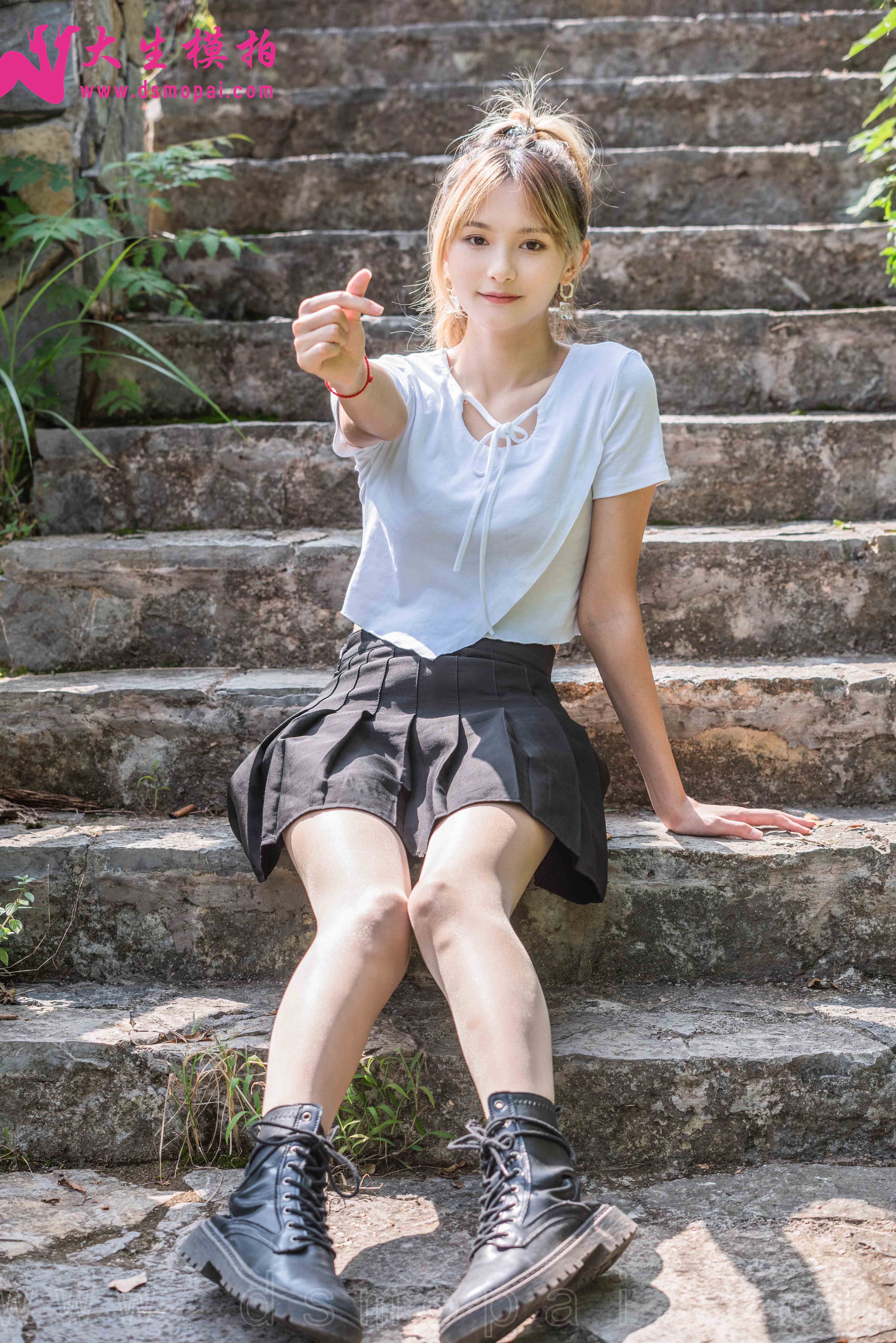 China Beauty Legs and feet 945