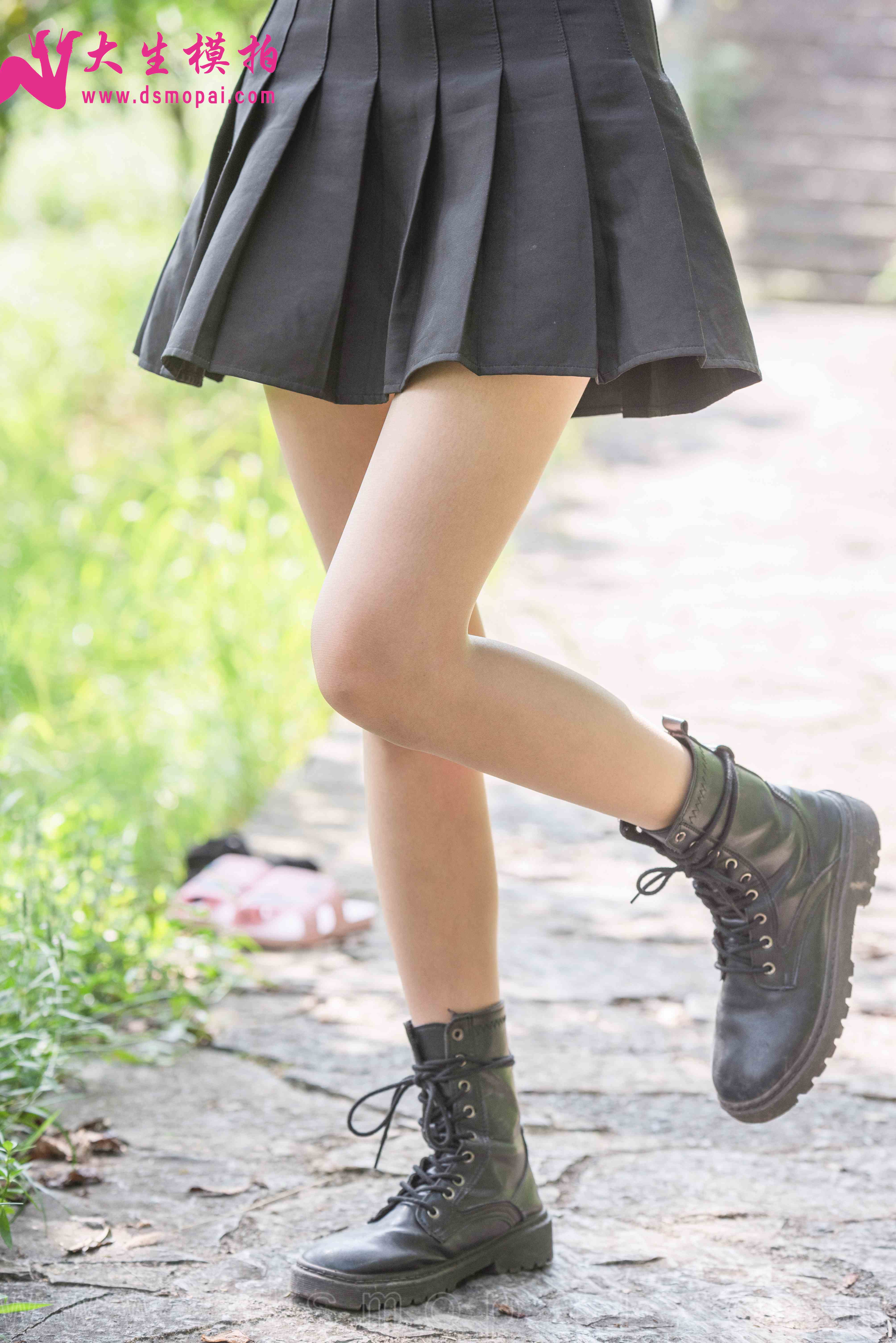 China Beauty Legs and feet 945