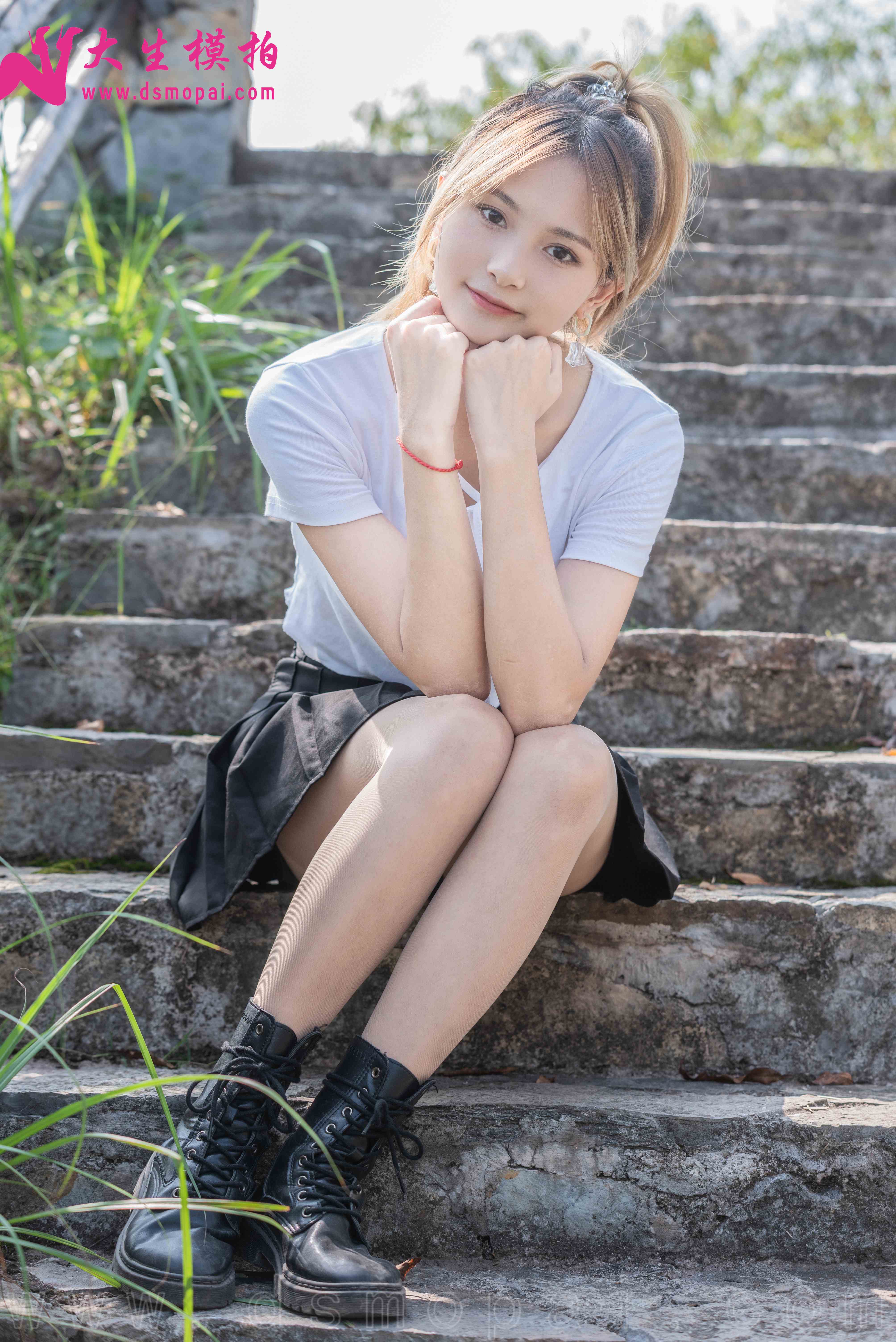 China Beauty Legs and feet 945