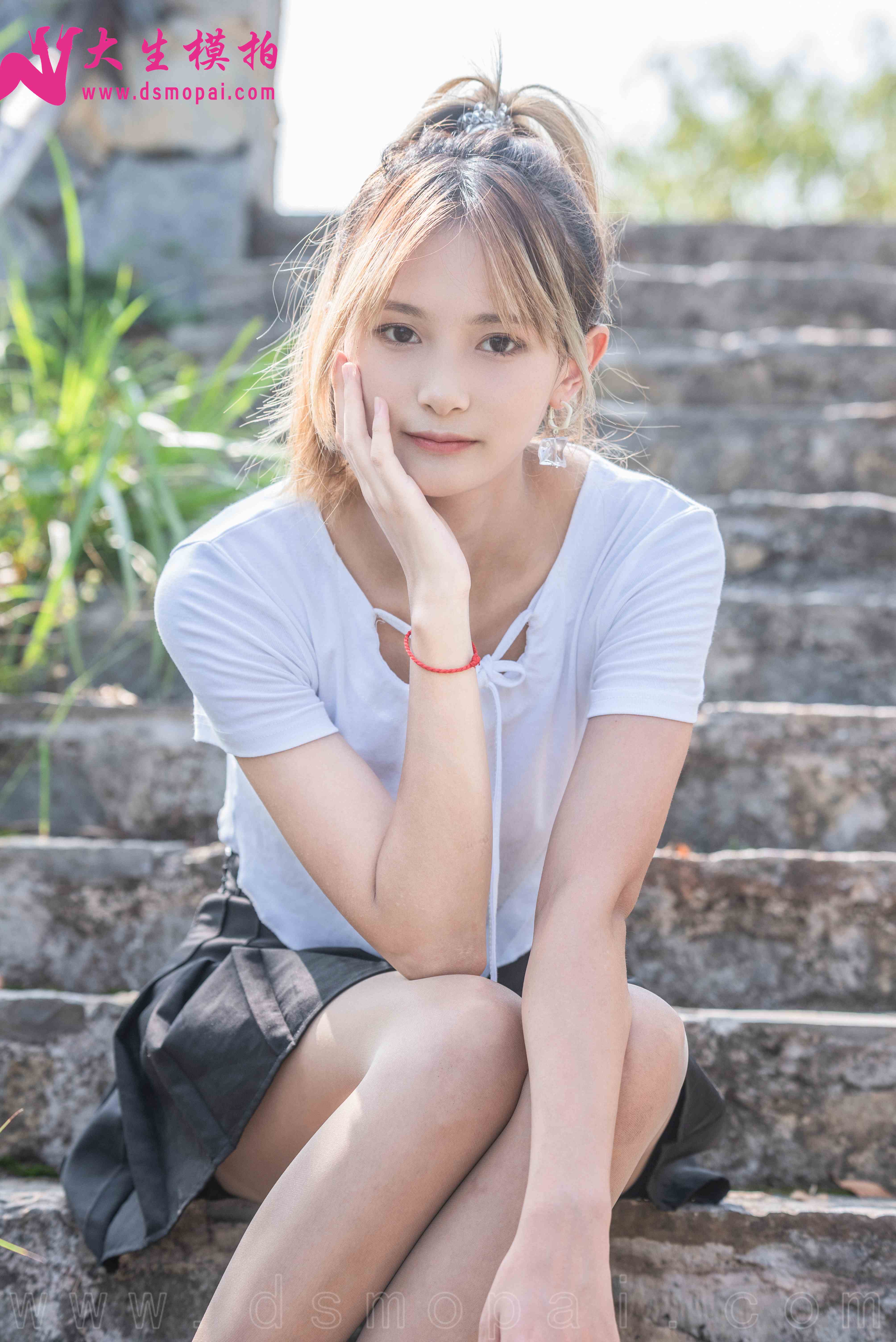 China Beauty Legs and feet 945