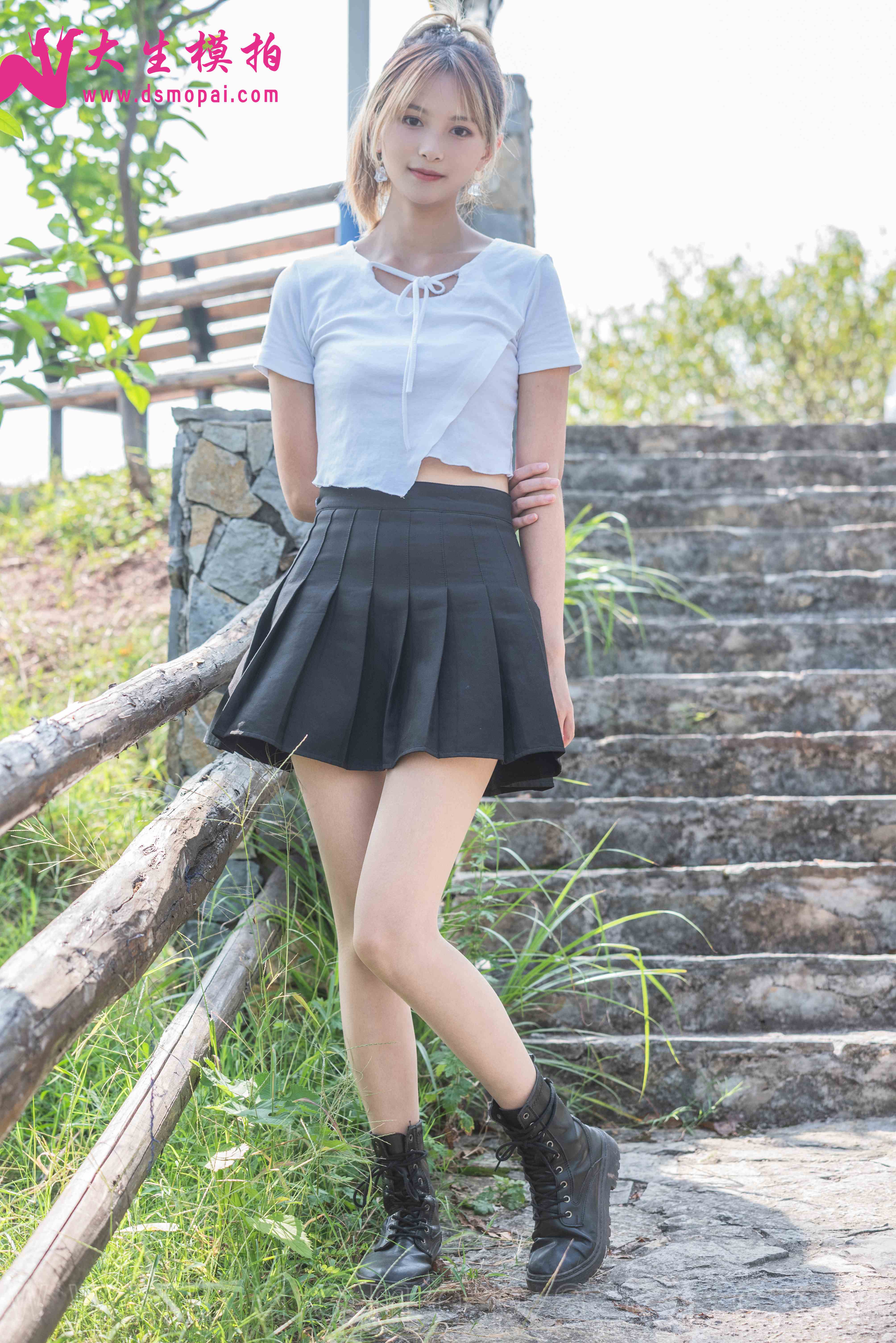 China Beauty Legs and feet 945