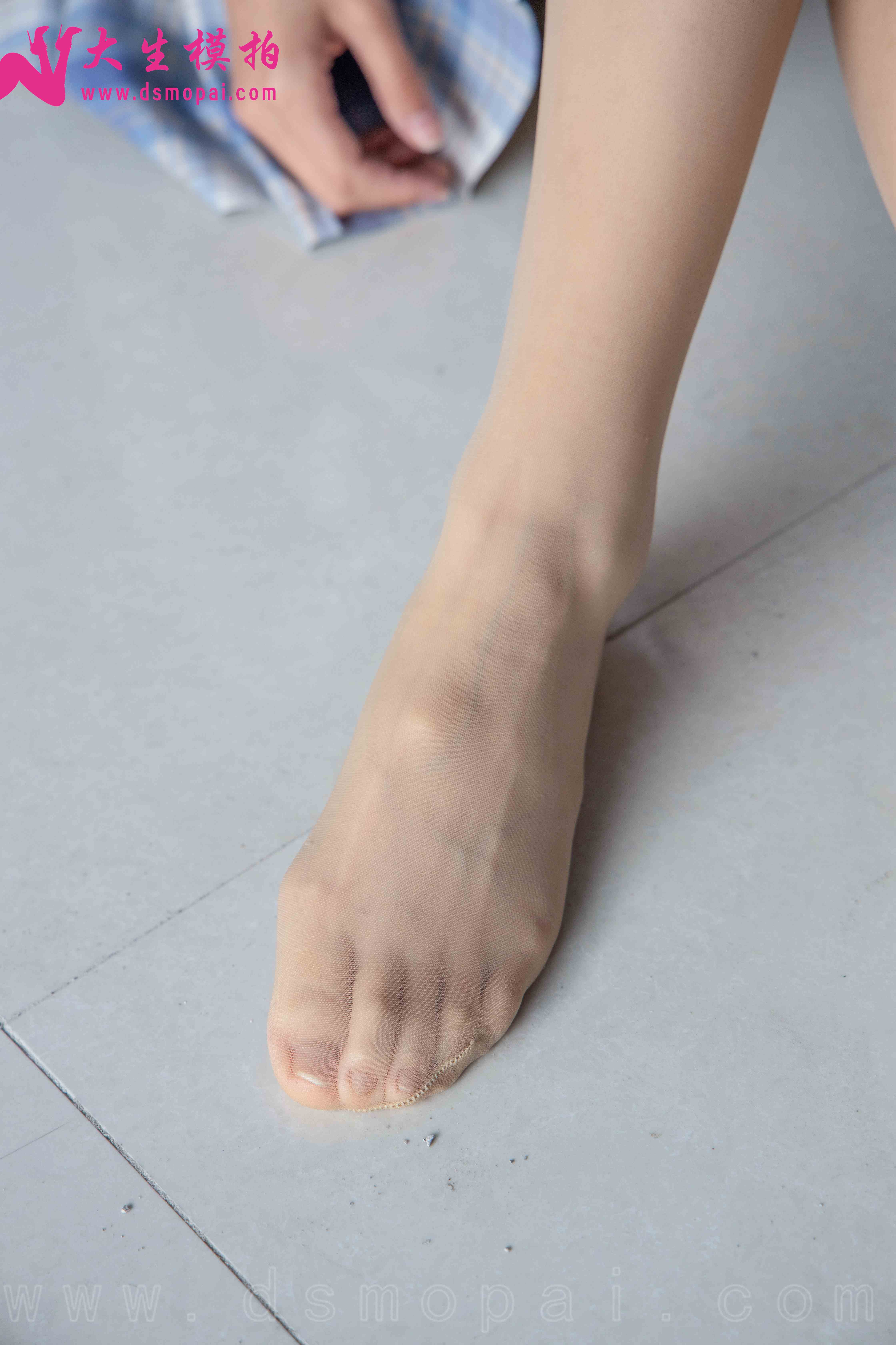 China Beauty Legs and feet 947